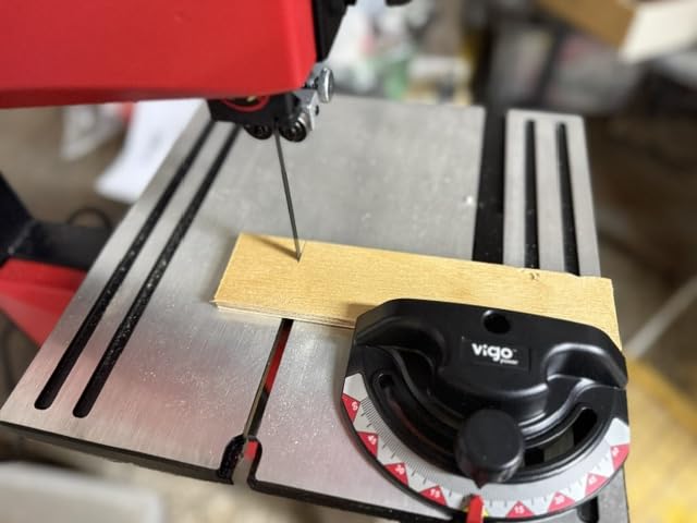 9 Inch Benchtop Band Saw for Woodworking, Portable Bandsaw, 2.8A Induction Motor, Dual-Speed 1700/2500 FPM, 12x12