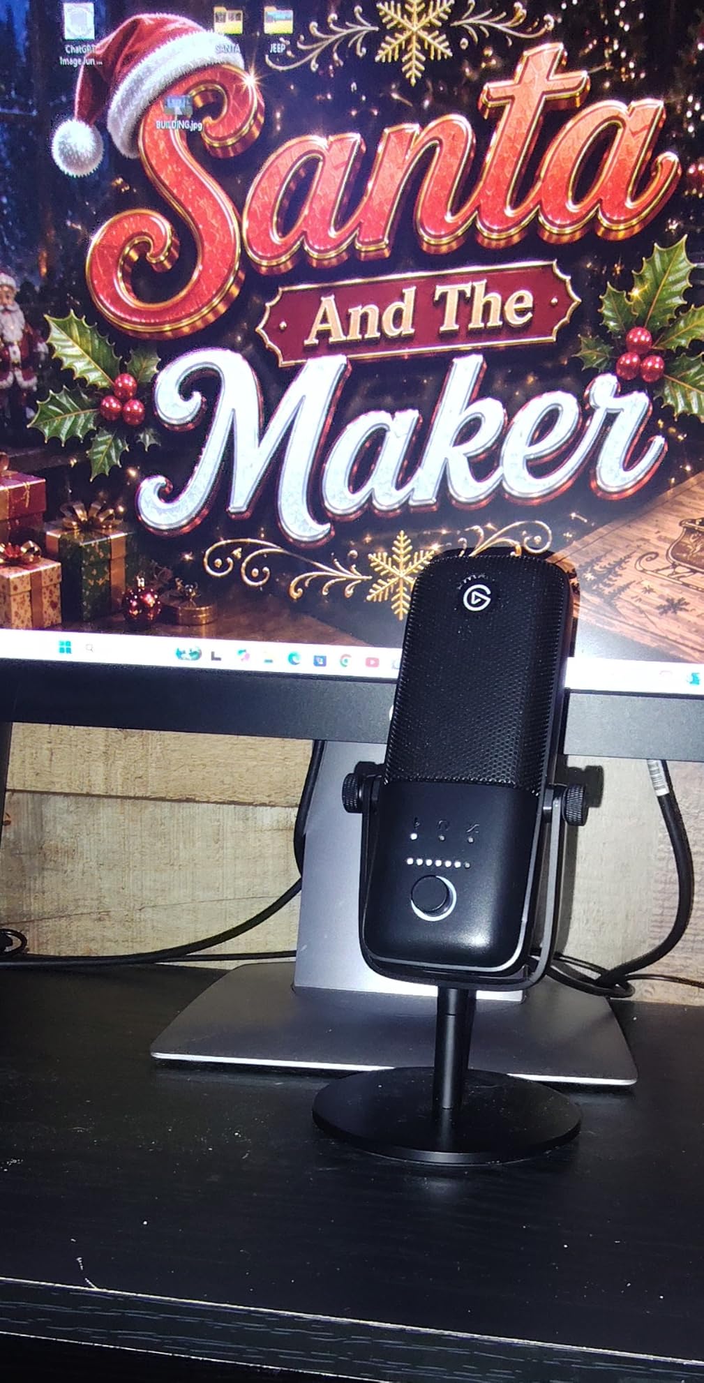 Wave:3 MK.2 USB Condenser Microphone, DSP Effects | ClipGuard 2.0 protection, Auto Gain calibration, Onboard voice enhancer, compressor, EQ, Multifunction dial, USB-C customer photo 2