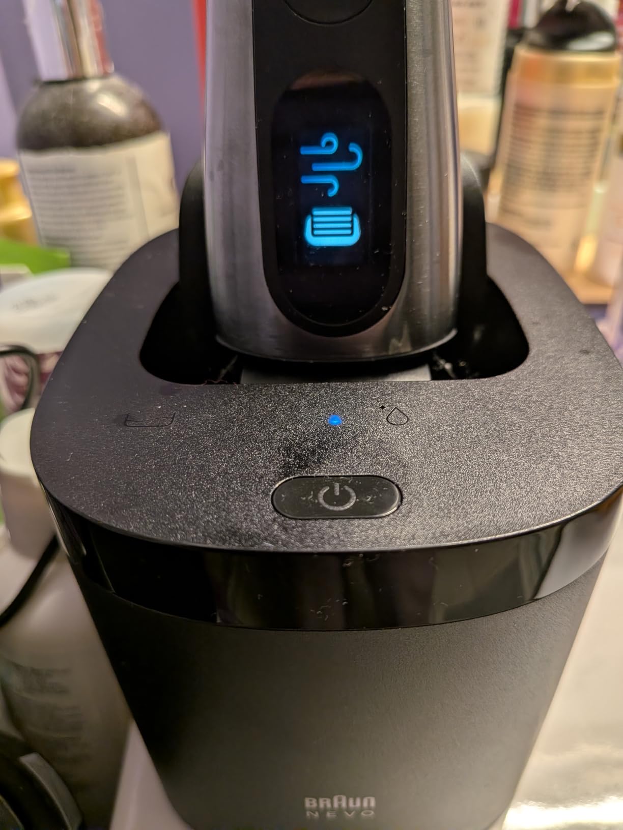 Braun NEVO Premium Men's Electric Shaver with World's 1st AeroTouch Technology, Includes Smart Display, 7in1 Care System, Power Travel Case. Braun's Best Electric Razor, 17010C customer photo 1