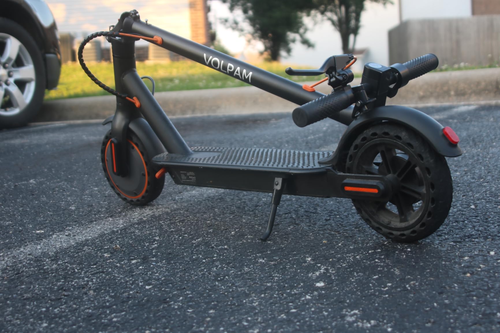 VOLPAM Electric Scooter, 350W/500W Motor, Long Range 15/17/21/28Miles, 19 Mph Top Speed customer photo 2