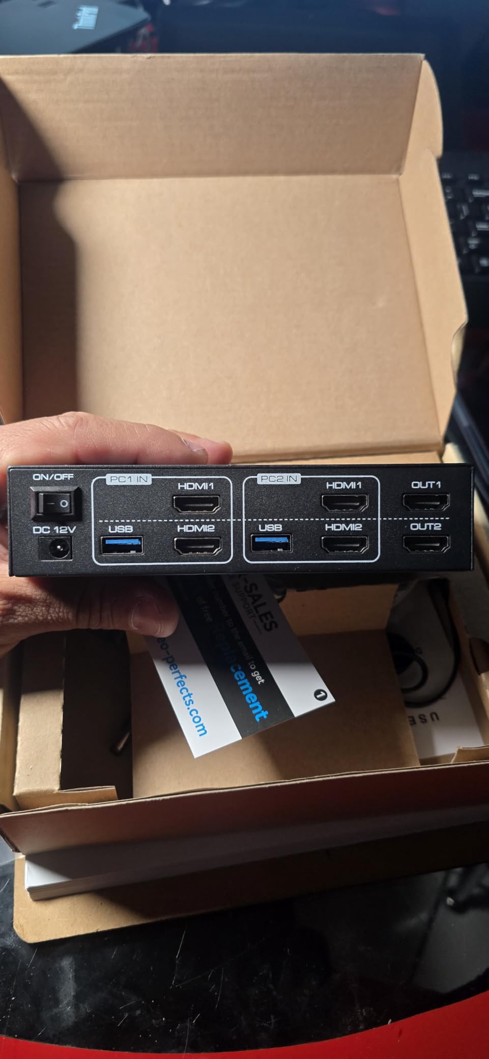 HDMI KVM Switch 2 Monitors 3 Computers Support 4K@60Hz USB 3.0 KVM Switches Share Dual Monitors and 4 USB 3.0 Ports Support Extended/Copy Mode with DC 12V Adapter & Wired Controller customer photo 1
