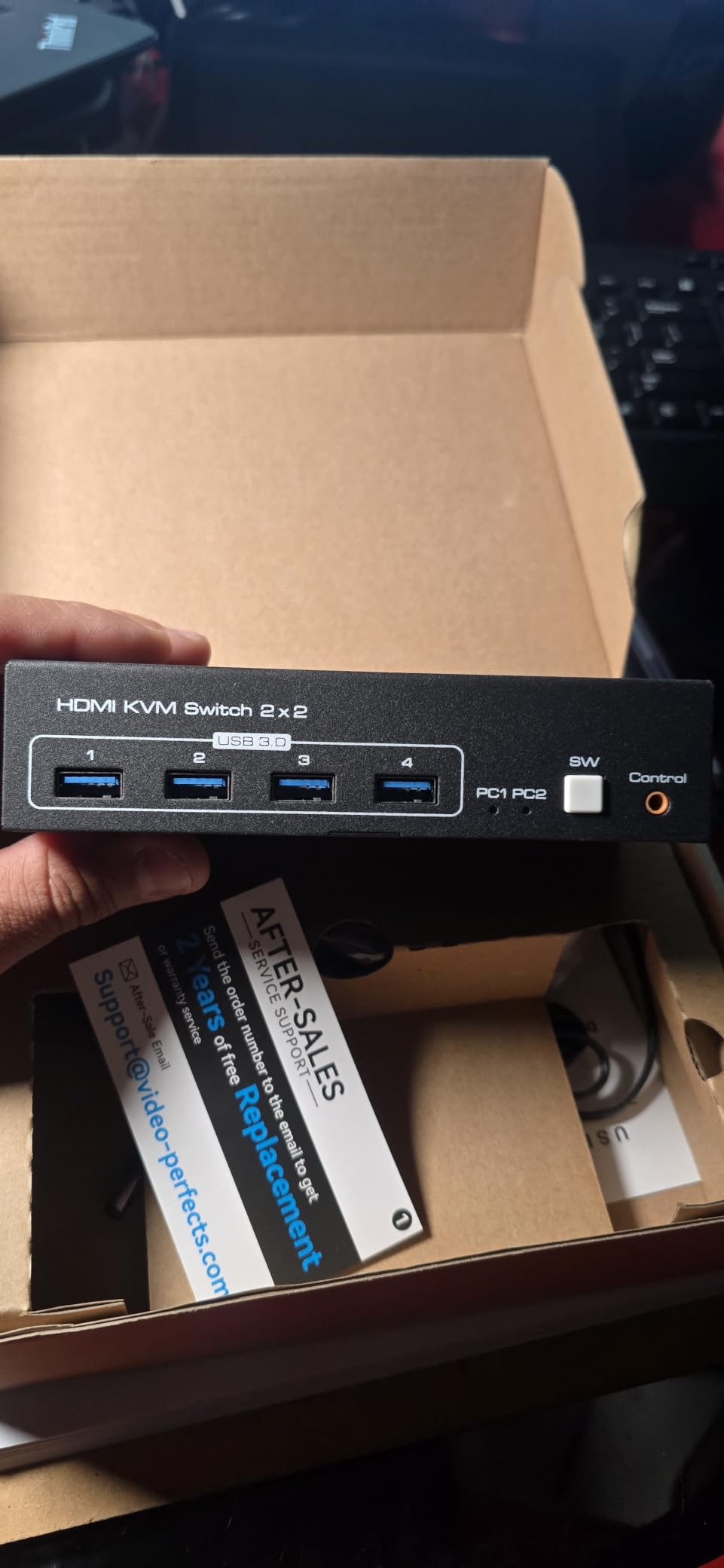 HDMI KVM Switch 2 Monitors 3 Computers Support 4K@60Hz USB 3.0 KVM Switches Share Dual Monitors and 4 USB 3.0 Ports Support Extended/Copy Mode with DC 12V Adapter & Wired Controller customer photo 2