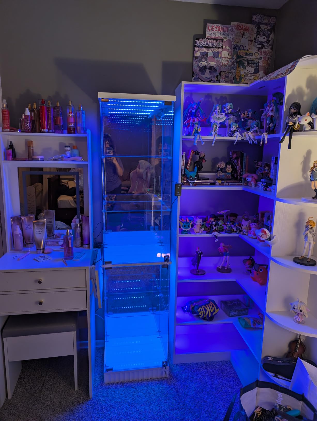 Lvifur 10-Tier Glass Display Cabinet with RGB Light&Auto Sensor,Gaming Room | 71''H Lockable Curio Cabinet with Glass Doors,China Cabinets with Removable Shelves for Collectibles,Lighted Showcase customer photo 1