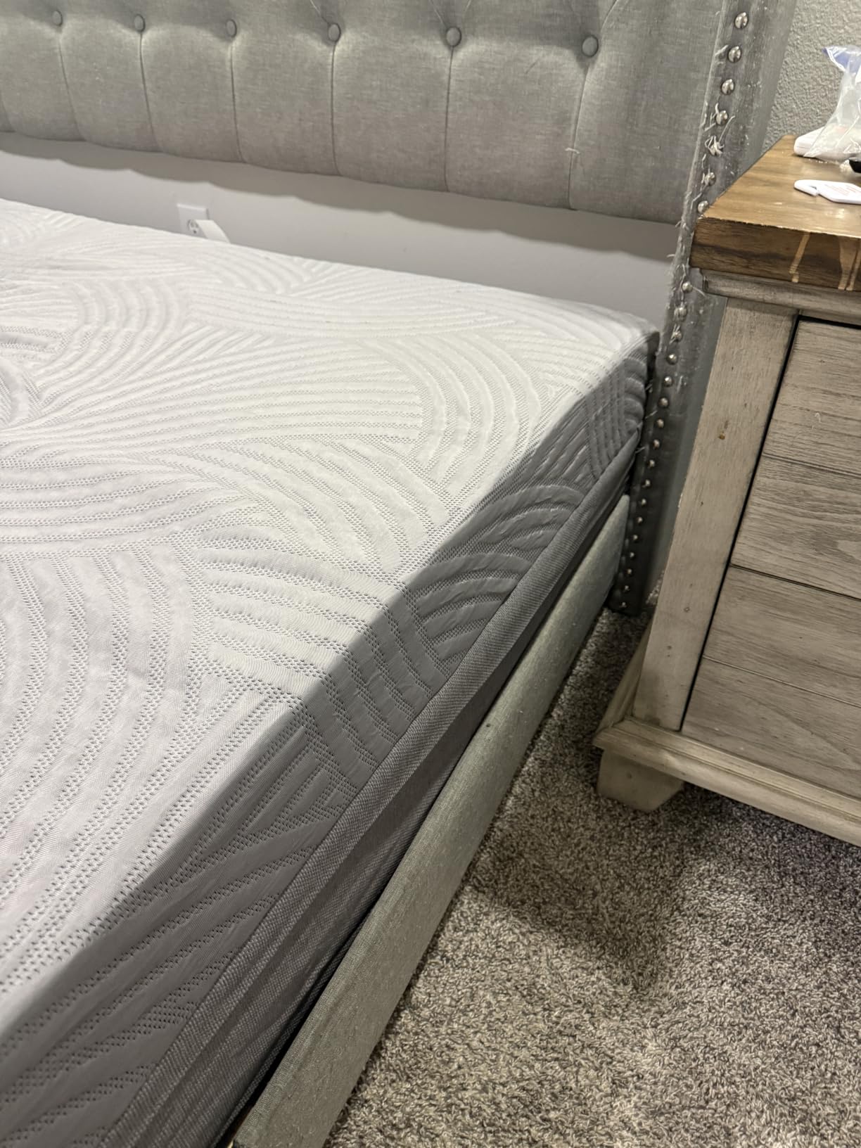 Sweetnight CoolNest Pro 14 in Queen Memory Foam Mattress, Advanced Cooling | 7-Zone Support for Pressure Relief customer photo 2