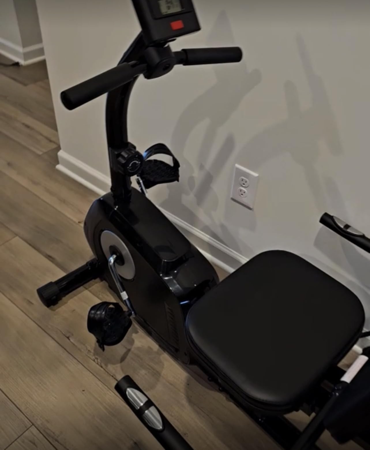 Recumbent Bike, Exercise Bike, 16 Magnet Resistance, 350LBS Capacity | Recumbent Exercise Bike, Stationary Bikes for Home, Adjustable Seat, Heart Sensor, LCD Screen, Senior Home Fitness Gear customer photo 2