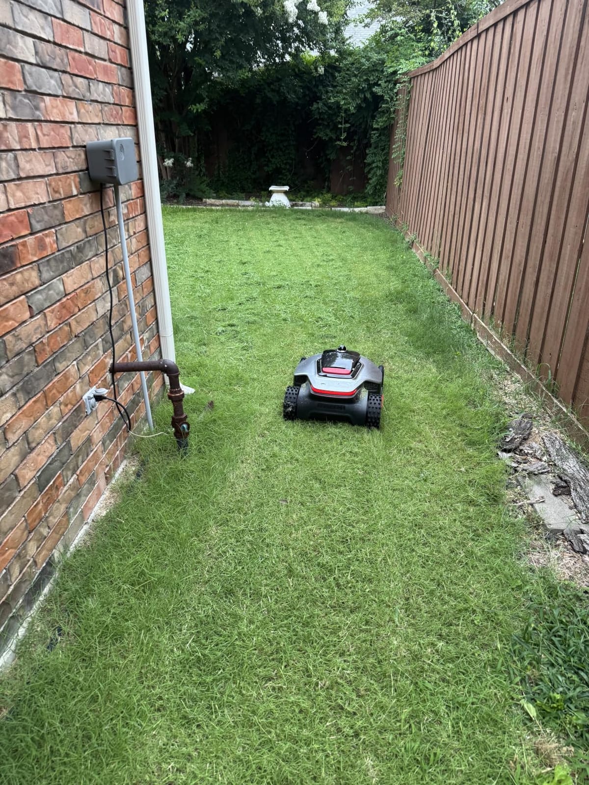 DREAME Robot Lawn Mower A3 AWD Pro 5000 + Garage Set for 1.25 Acre customer photo 1