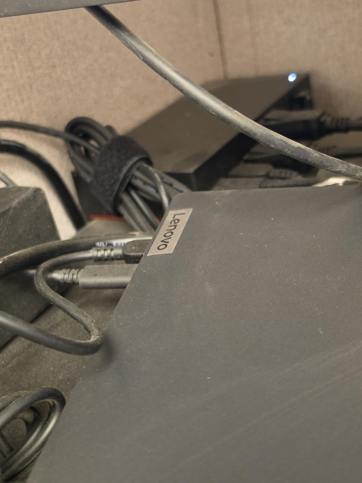 Hearvo USB 3.0 HDMI KVM Switch for 2 Computers 1 Monitor, 4K@60Hz, S7232H | Share Keyboard, Mouse, Hard Drives and Printer, EDID Adaptive, 2 USB Cables and Wired Desktop Controller customer photo 1