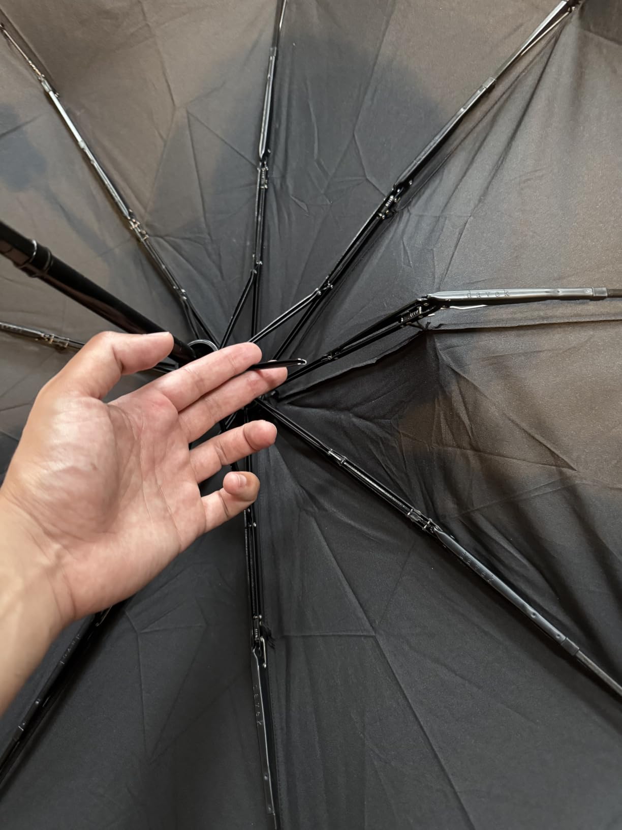 DAVEK SOLO UMBRELLA (Classic Black) - Quality Windproof Travel Umbrella with Automatic Open customer photo 2
