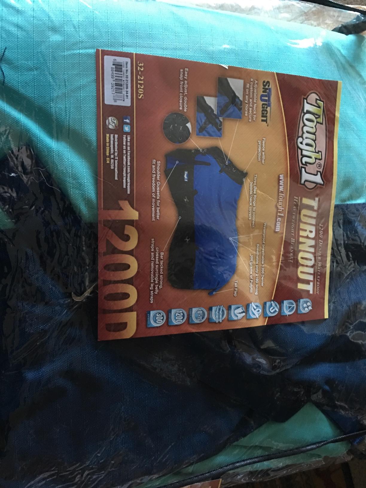 TOUGH1 1200D Turnout Blanket with SNUGGIT, 300-G, Hunter Green, 78-in customer photo 2