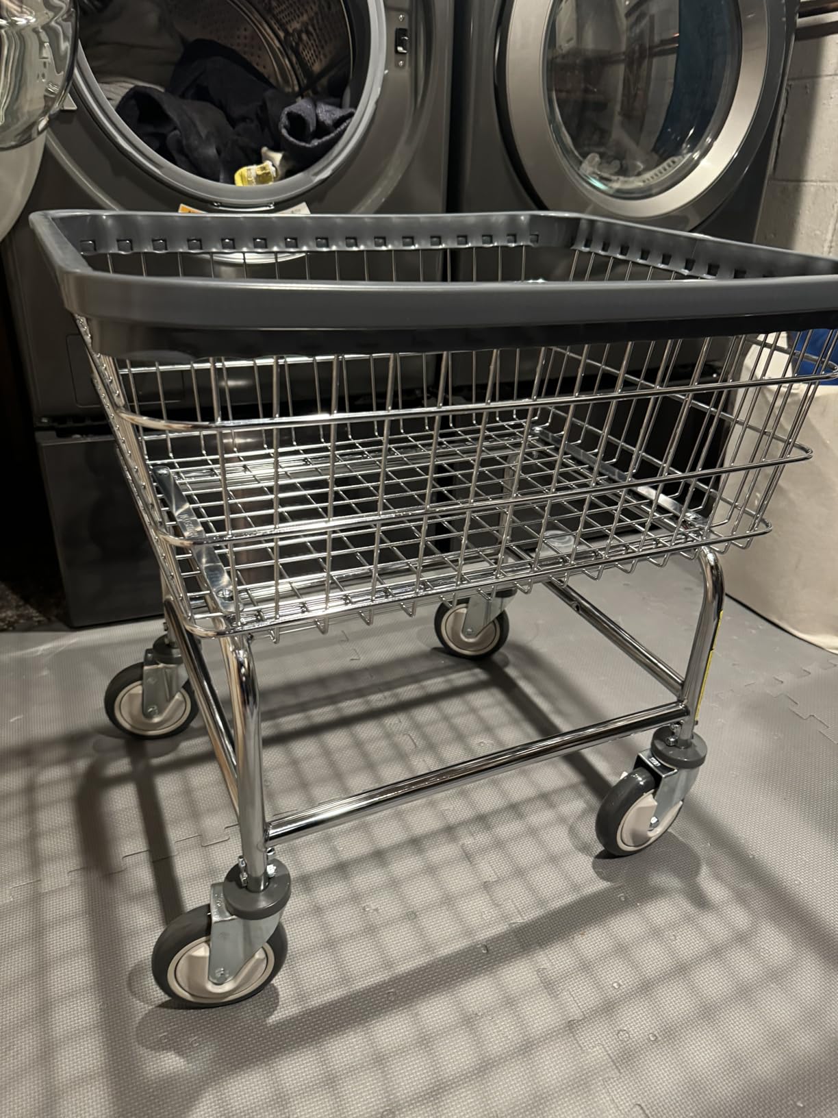 R&B Wire® 100E Heavy Duty Wire Laundry Cart | 2.5 Bushel | Steel Frame with Chrome Finish | Commercial Laundry Basket | Industrial Bumper | 5