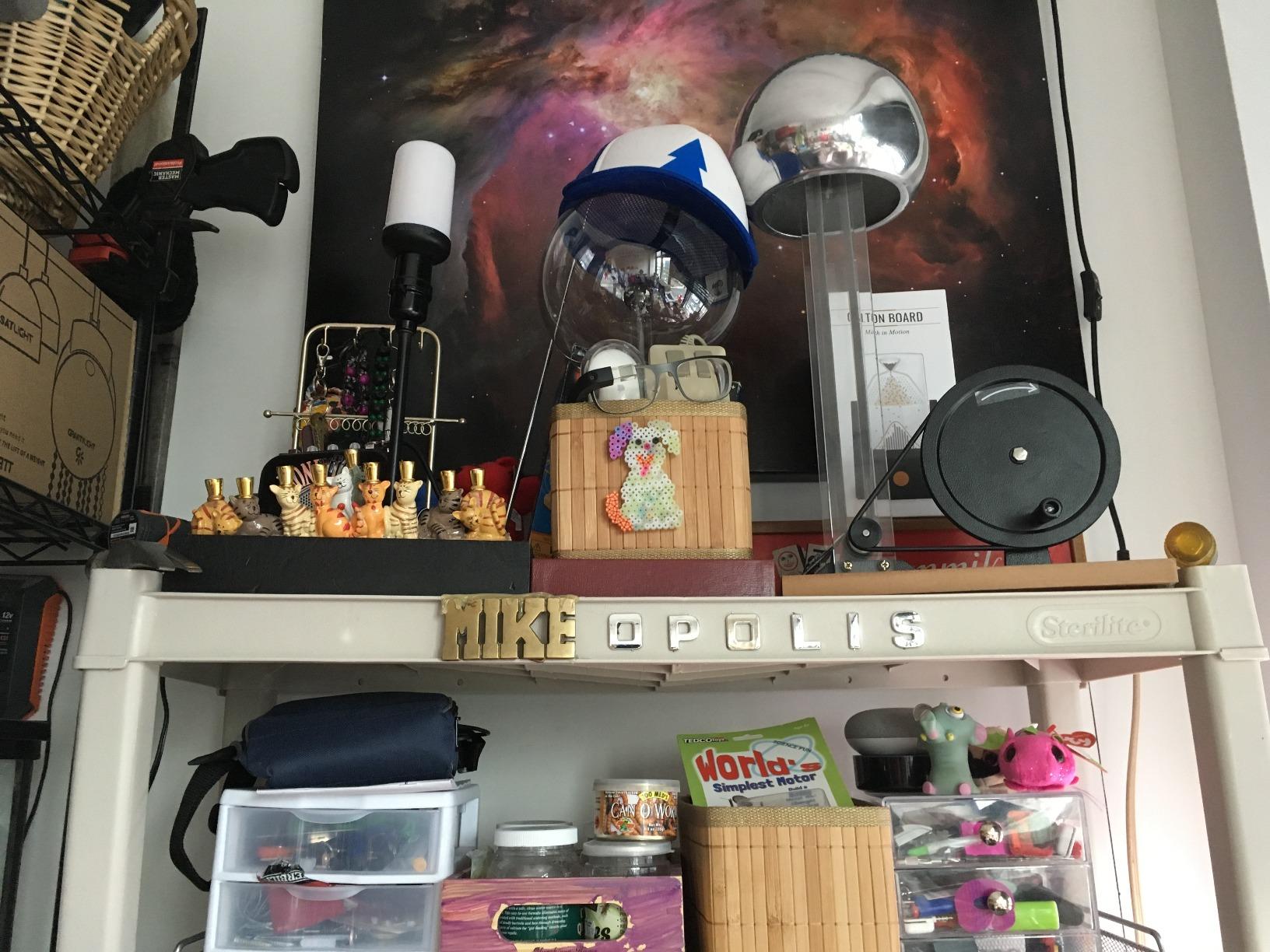 EISCO Hand Crank Van de Graaff Generator, up to 100kV - Static Electricity Generator, Hand Generator - 7.5