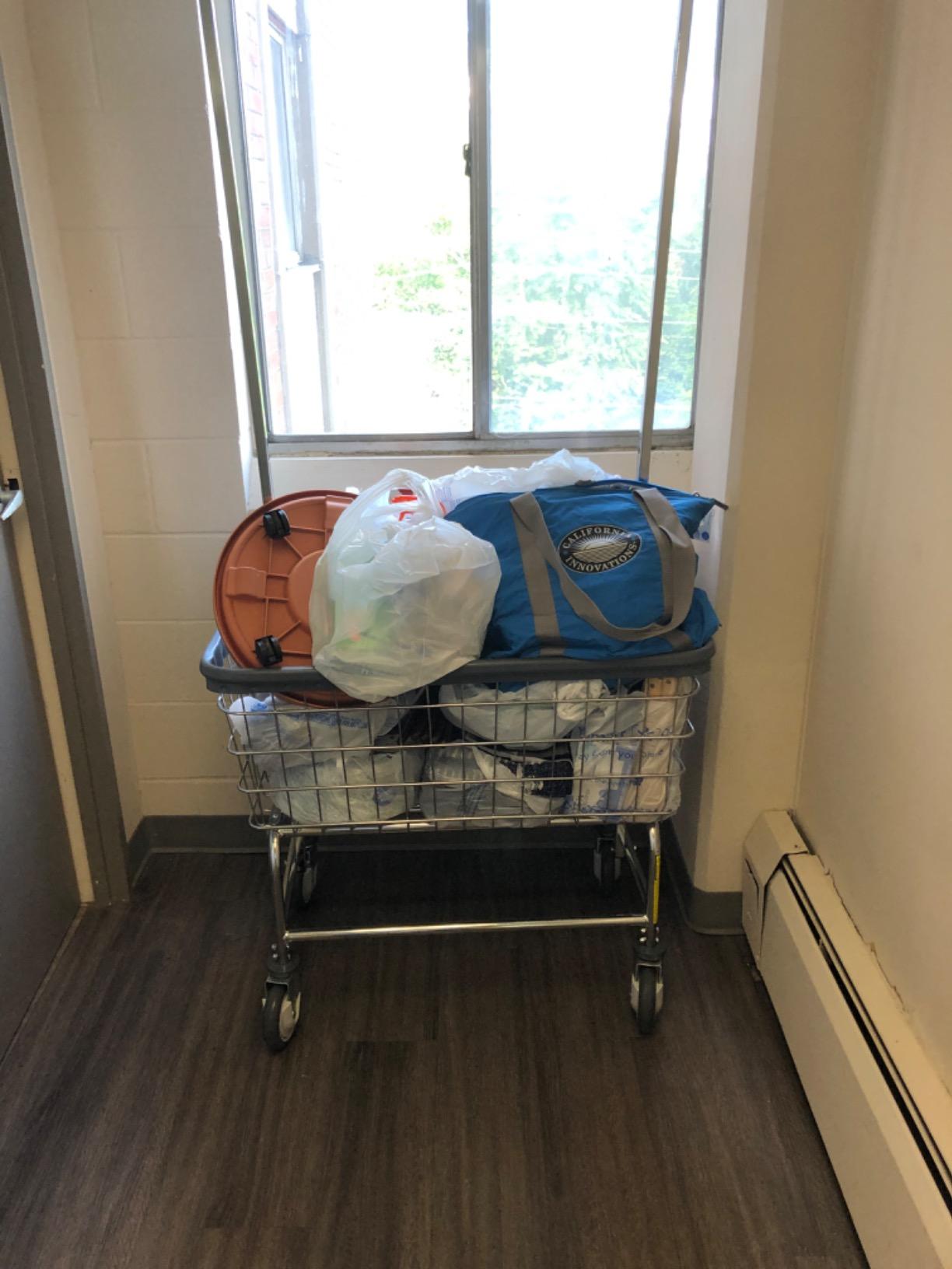 R&B Wire® 200F Extra Large Heavy Duty Wire Laundry Cart | 4.5 Bushel | Steel Frame with Chrome Finish | Commercial Laundry Basket | Industrial Bumper | 5