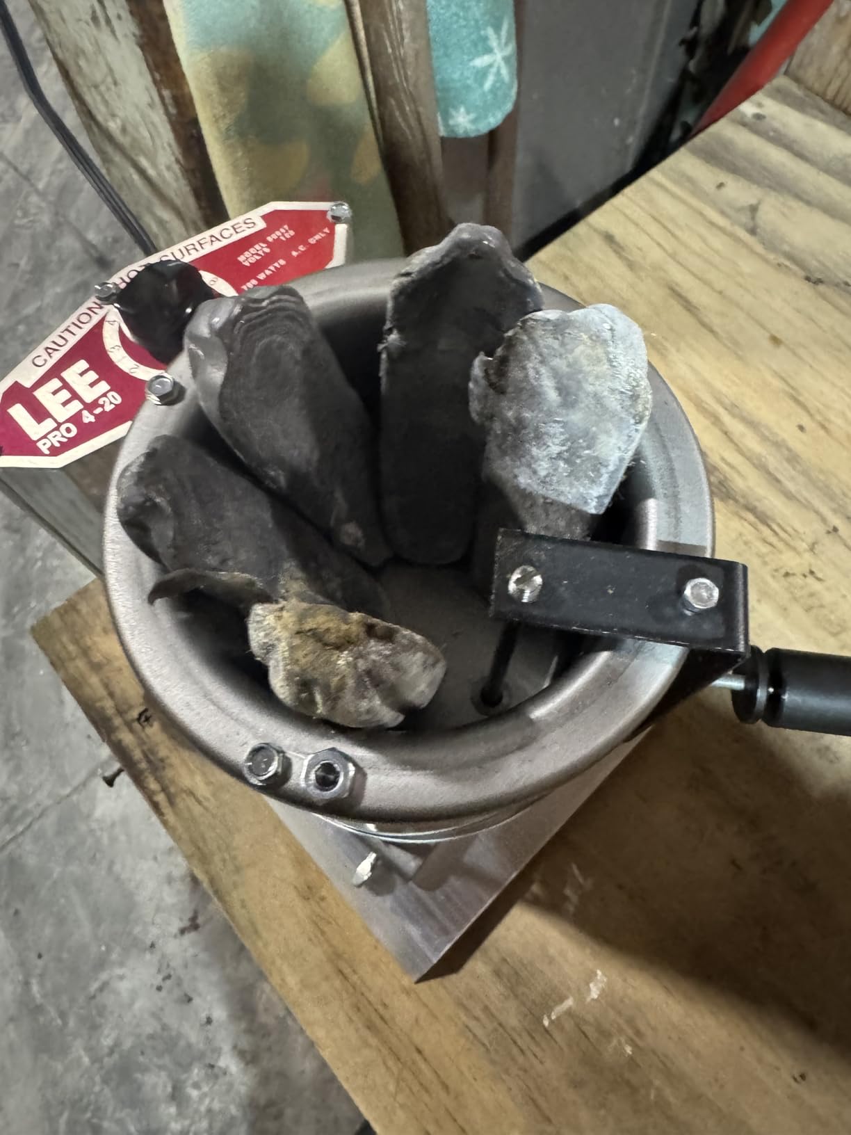 Lee Precision Electric Metal Melter Pro 4 - 20 LB customer photo 1