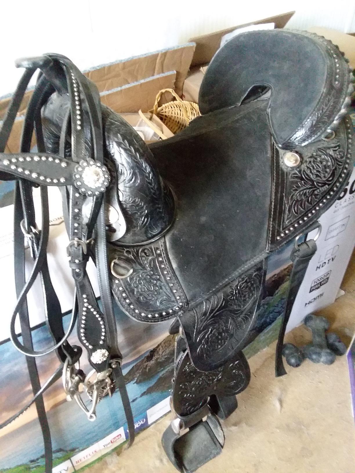 Tahoe Tack Leather Starry Night Studded Horse Headstall & Matching Reins, Black, Full Horse (17-1736-BK) customer photo 1