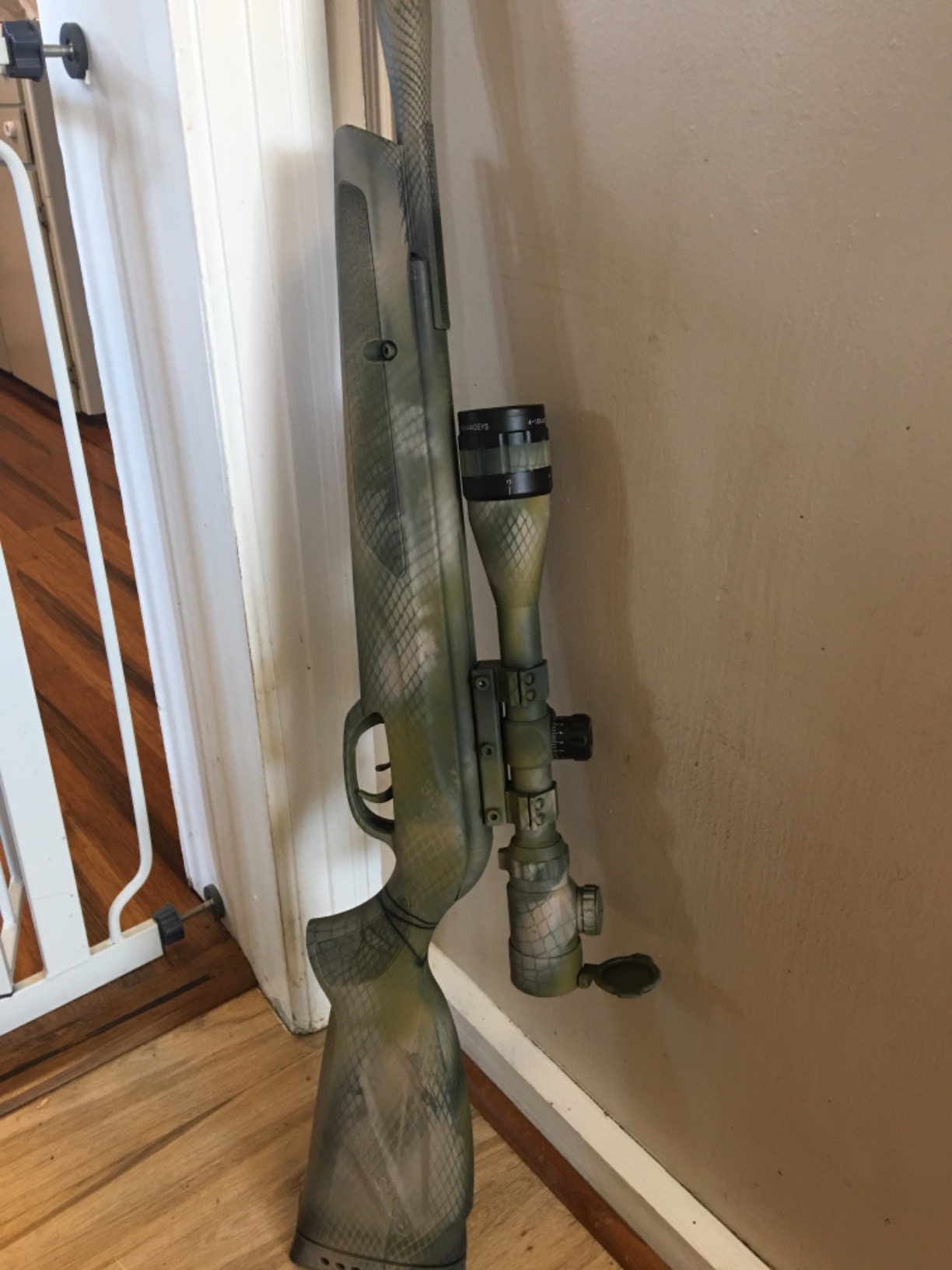 CVLIFE 4-16x44 AO Rifle Scope Red and Green Illuminated Scope with Locking Turret Sunshade and Mount Included customer photo 2