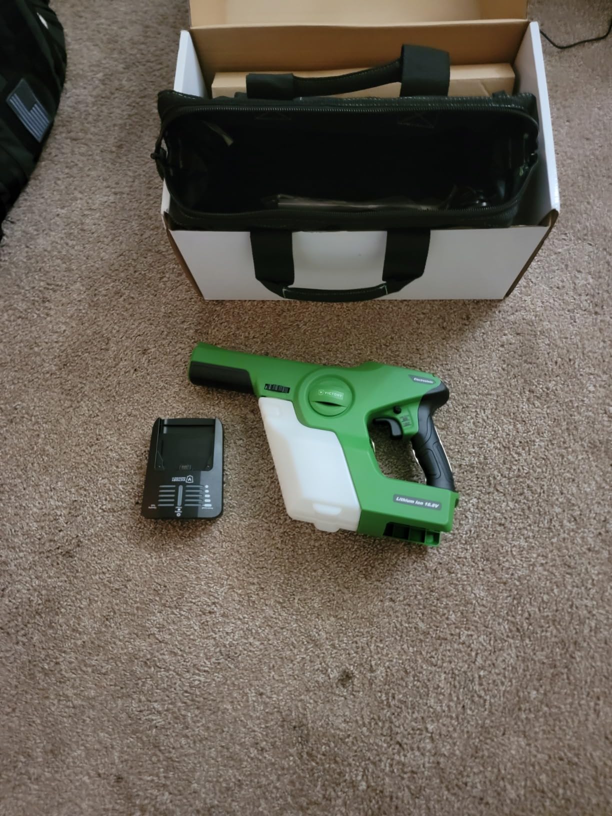 Victory Innovations Cordless Electrostatic Handheld Sprayer for Disinfectants and Sanitizers, 360° Coverage, 3-in-1 Nozzle, Easy Fill Tank Covers 2,800 Sq Ft, Green, 33.8 Fl Oz (Pack of 1), (VP200ESK) customer photo 1