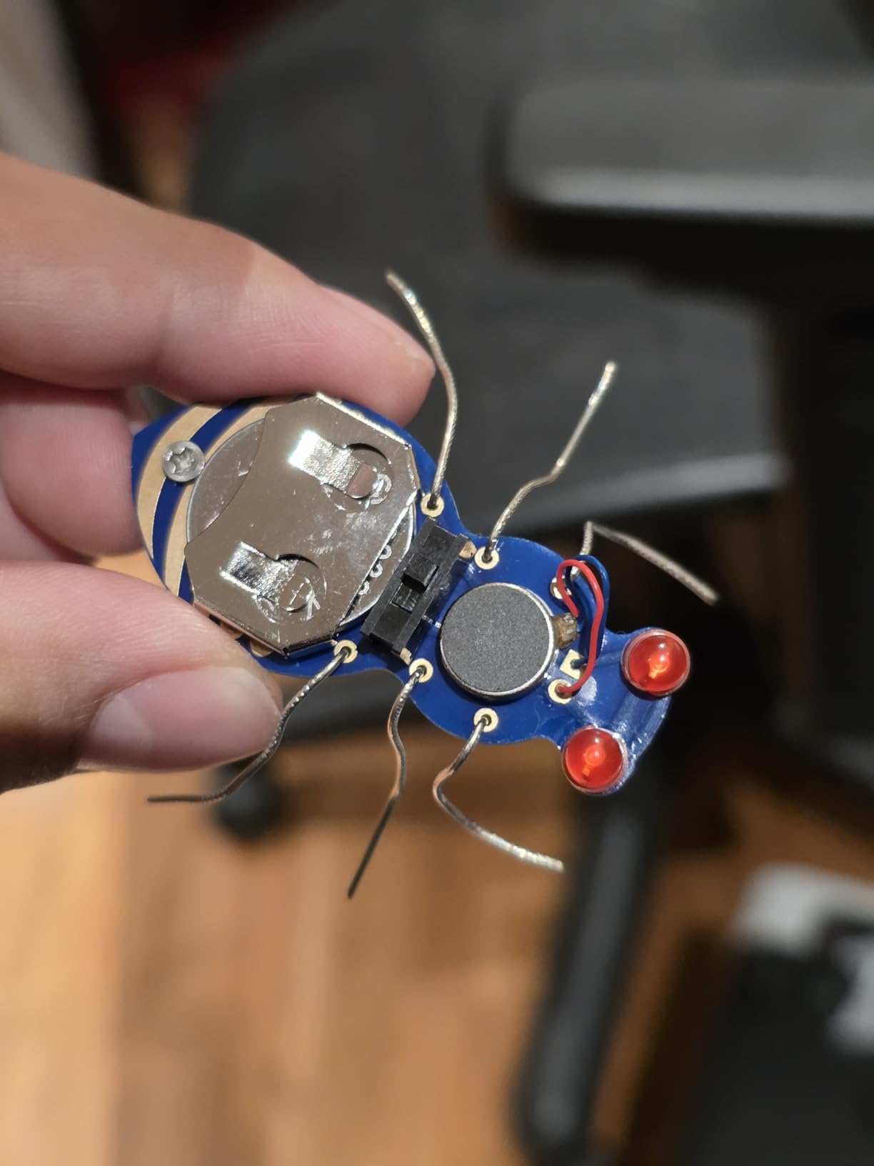 Jitterbug Soldering Kit | DIY Electronics Projects for Beginners | STEM Practice Science Project | Electronic Vibration Motor Circuit Boards with Battery customer photo 1