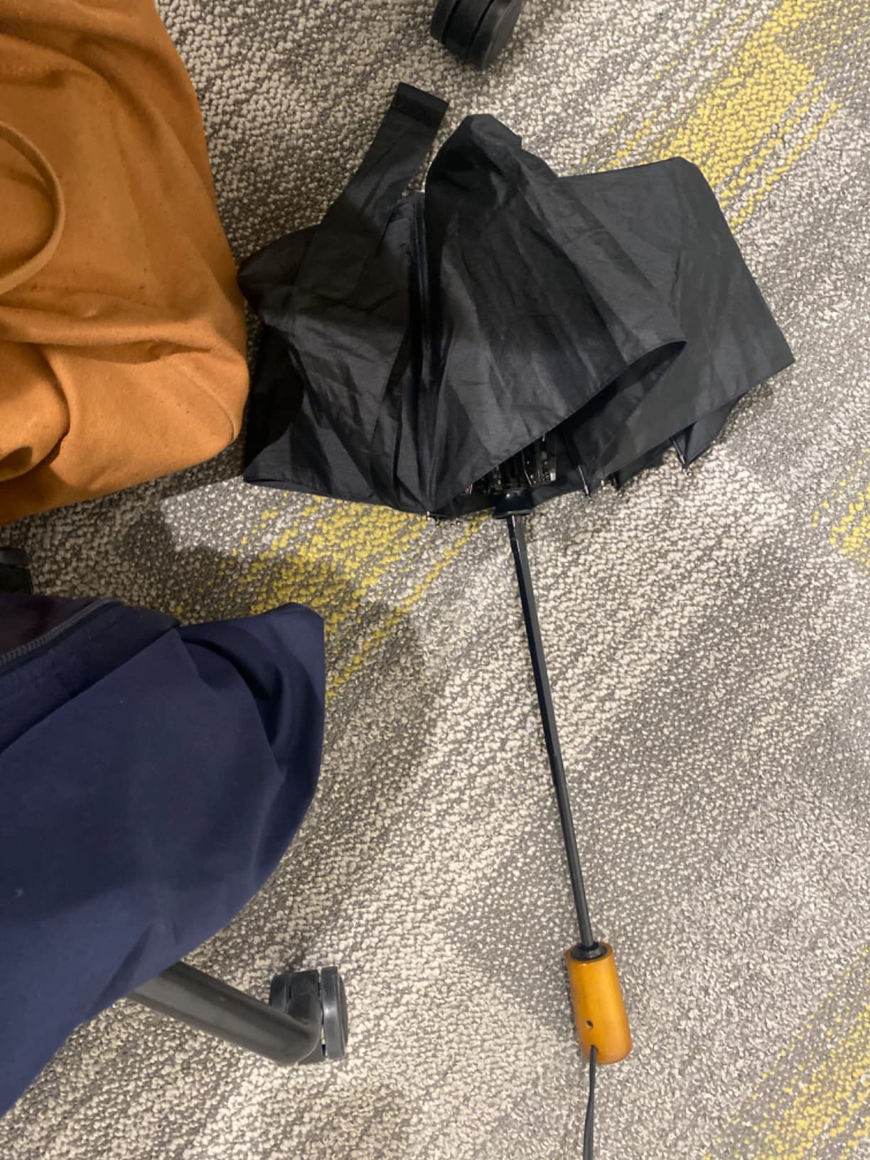 Raintrend Windproof Travel Umbrellas for Rain Automatic +10% Bigger Canopy Strong Frame Compact Folding Portable Umbrella for Women Men Backpack Purse customer photo 1