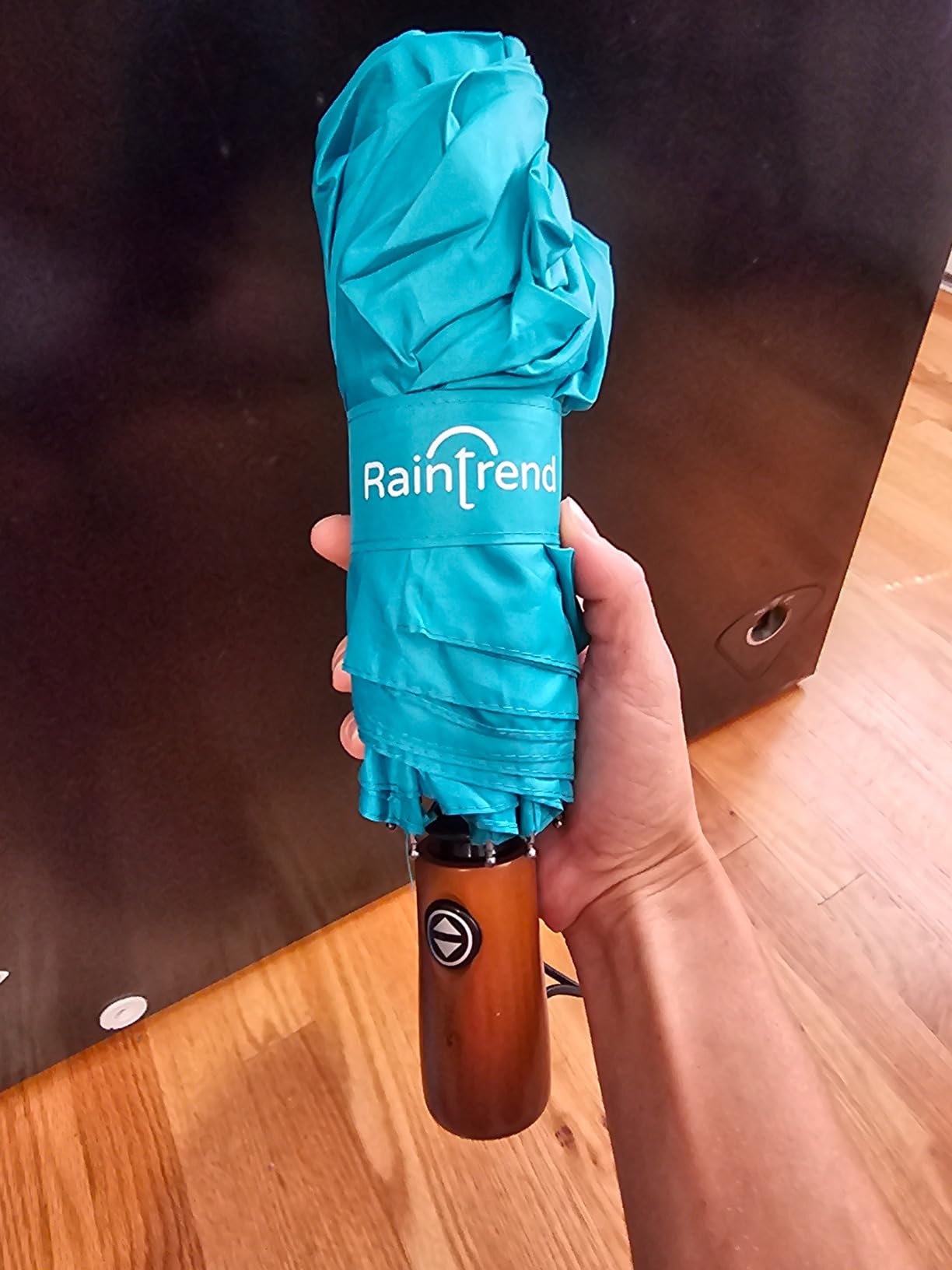 Raintrend Windproof Travel Umbrellas for Rain Automatic +10% Bigger Canopy Strong Frame Compact Folding Portable Umbrella for Women Men Backpack Purse customer photo 2