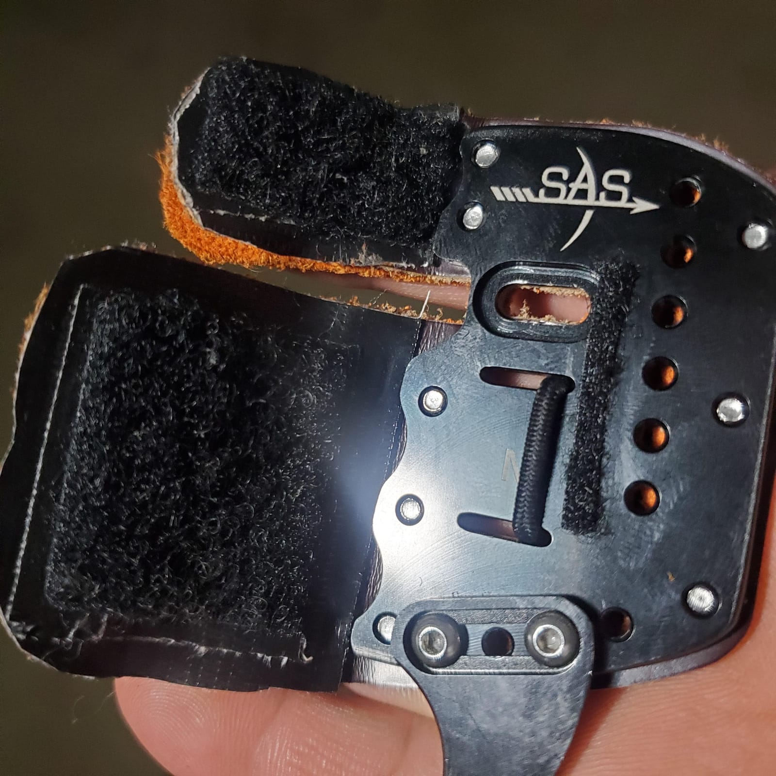 SAS Elite Archery Finger Tab, Anodized Aluminum & Double Leather customer photo 1