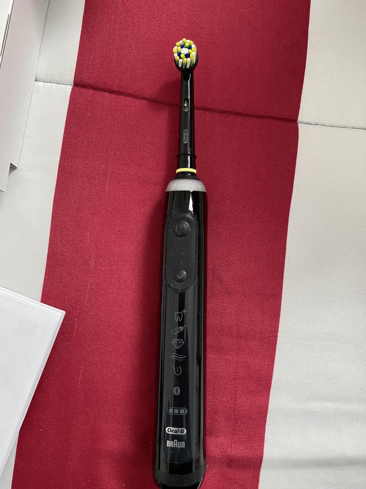 Oral-B Genius X Limited Rechargeable Electric Toothbrush with 1 Replacement Brush Head, Travel Case, Midnight Black customer photo 2