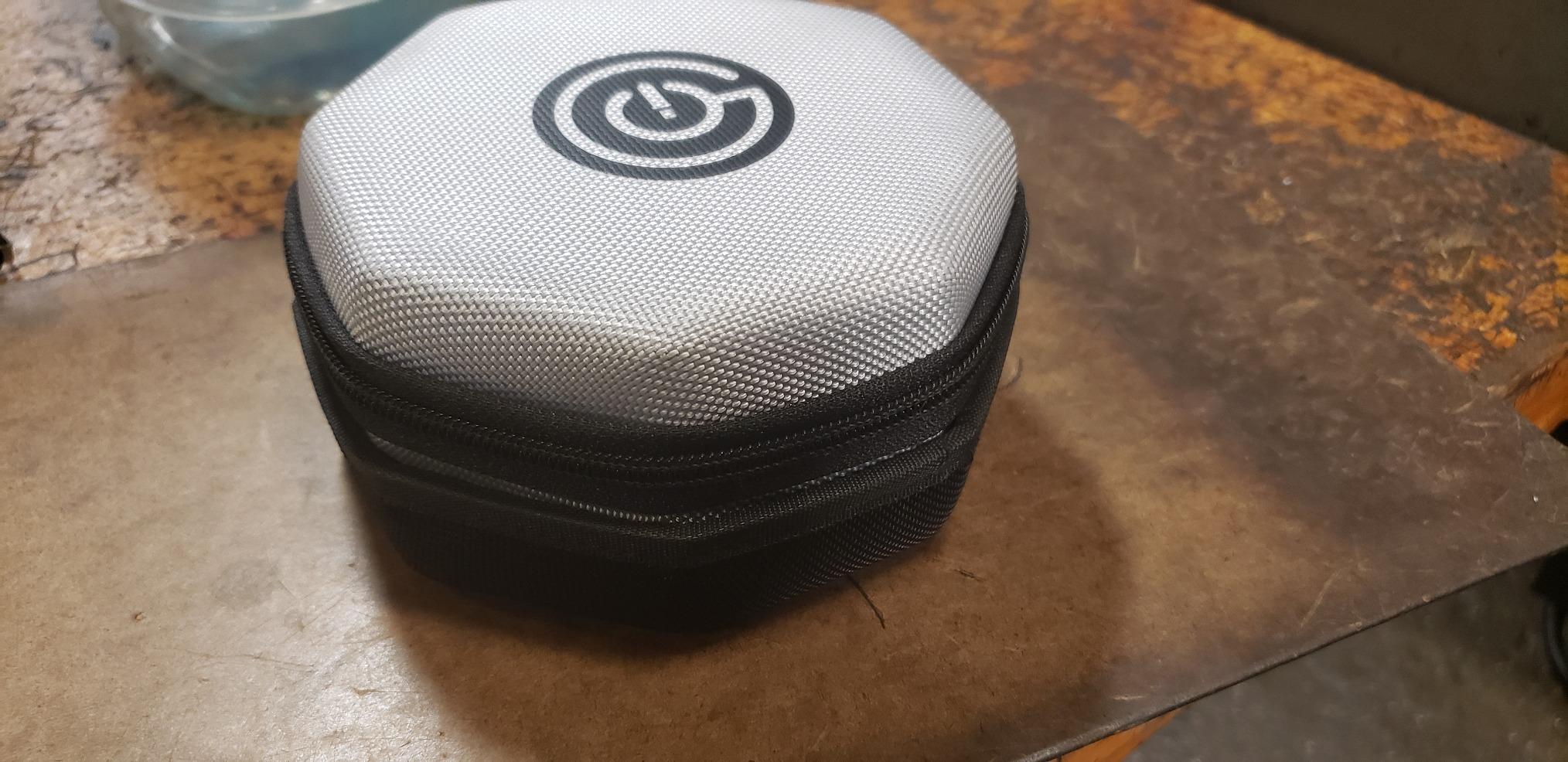 GEEKON Protective Dice Case with Foam Padding and Nesting Felt Dice Tray for Board Games and RPGs - Holds up to 75 dice! (Black) customer photo 2