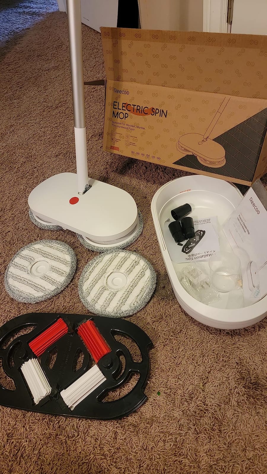 REECOO Cordless Electric Spin Mop Power Mop with 4 Floor Scrubber Pads/Automatic Cleaning Bucket/Water Sprayer,Lightweight & Rechargeable,Suitable for Wooden, Marble, Tile, Hardwood Floor. customer photo 2
