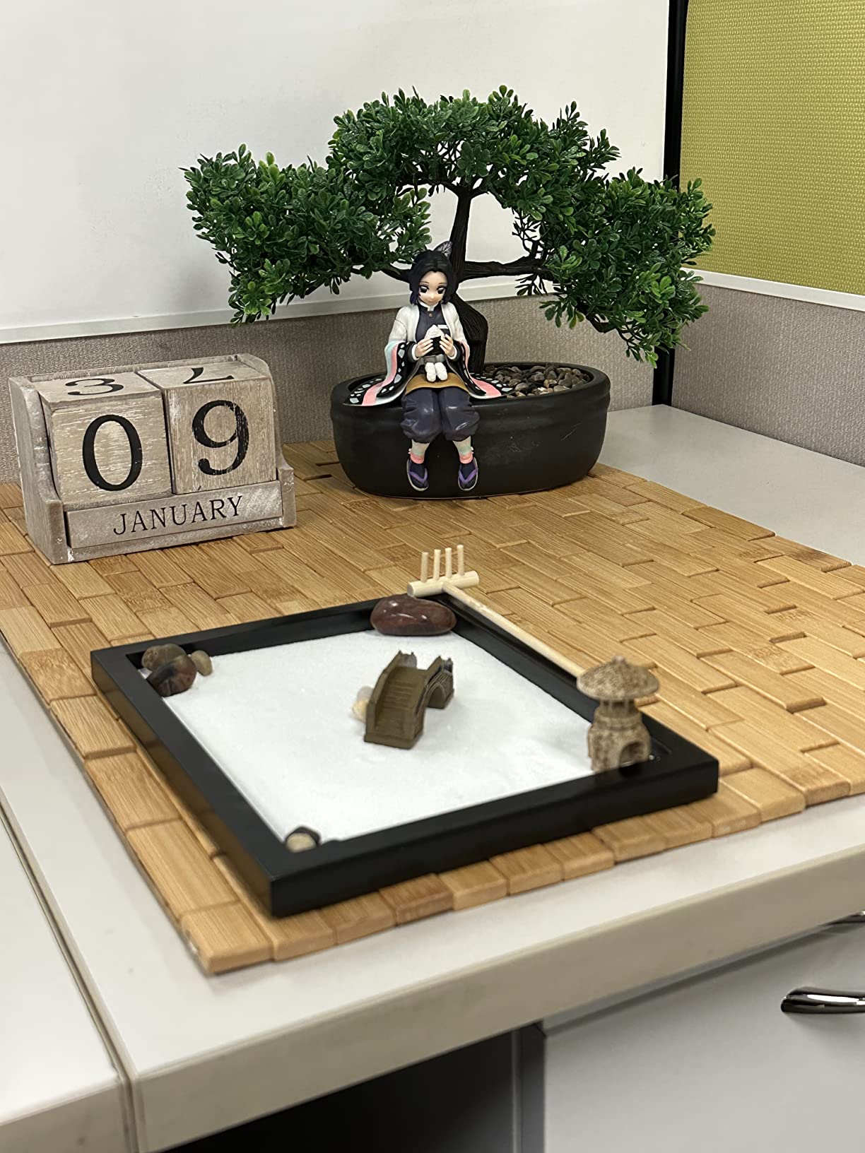 SEGA Demon Slayer: Kimetsu no Yaiba PM Perching Figure Shinobu Kocho customer photo 2