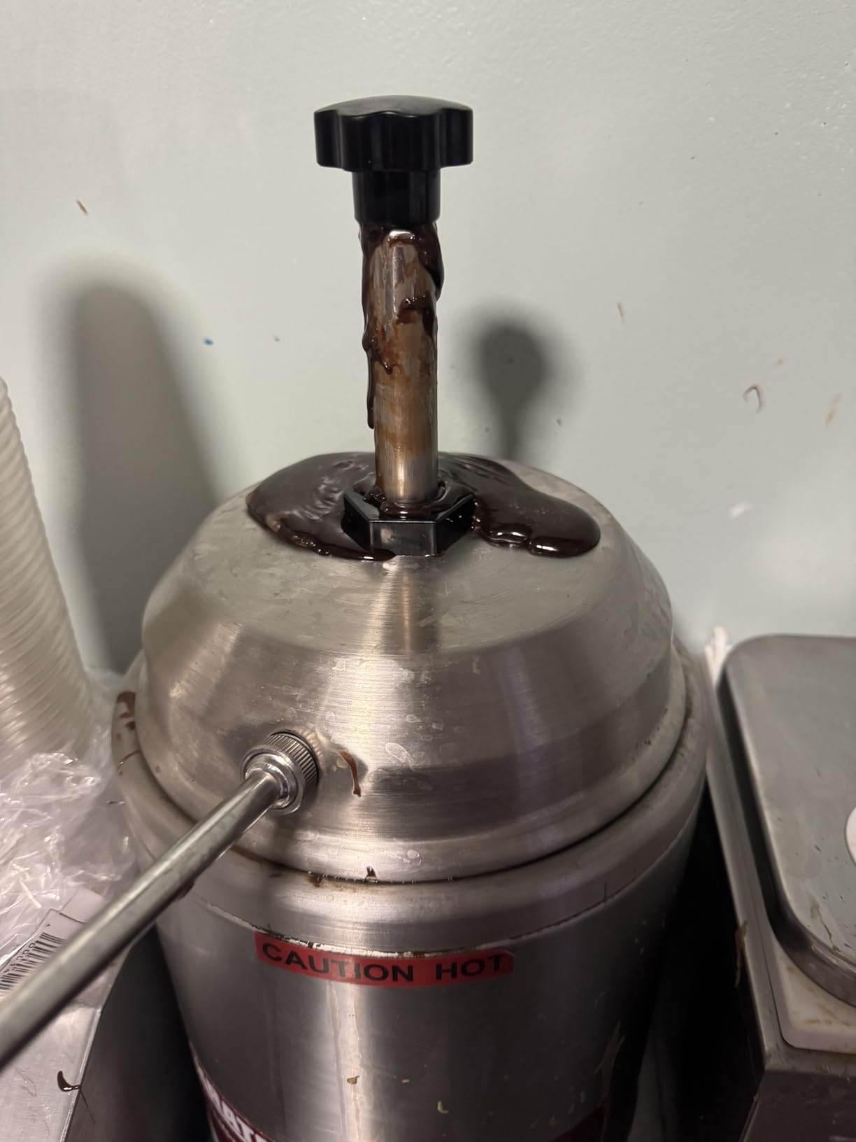 Kratos Electric Hot Topping Dispenser, 3.5 Quart Capacity. Accepts #10 Cans customer photo 1