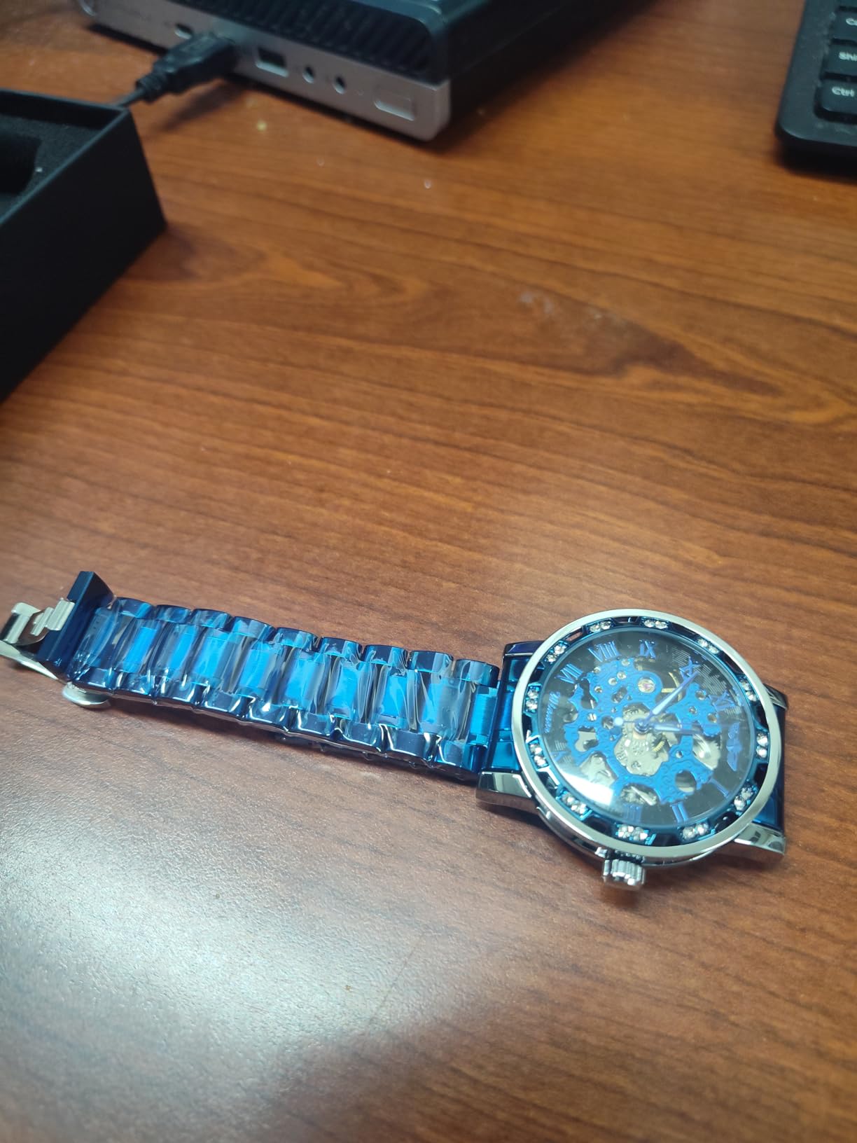 Winner Retro Manual Mechanical Skeleton Watch with Diamond and Carving Flower Craft Men Skeleton Wrist Watch Mechanical Classic Roman Number customer photo 2