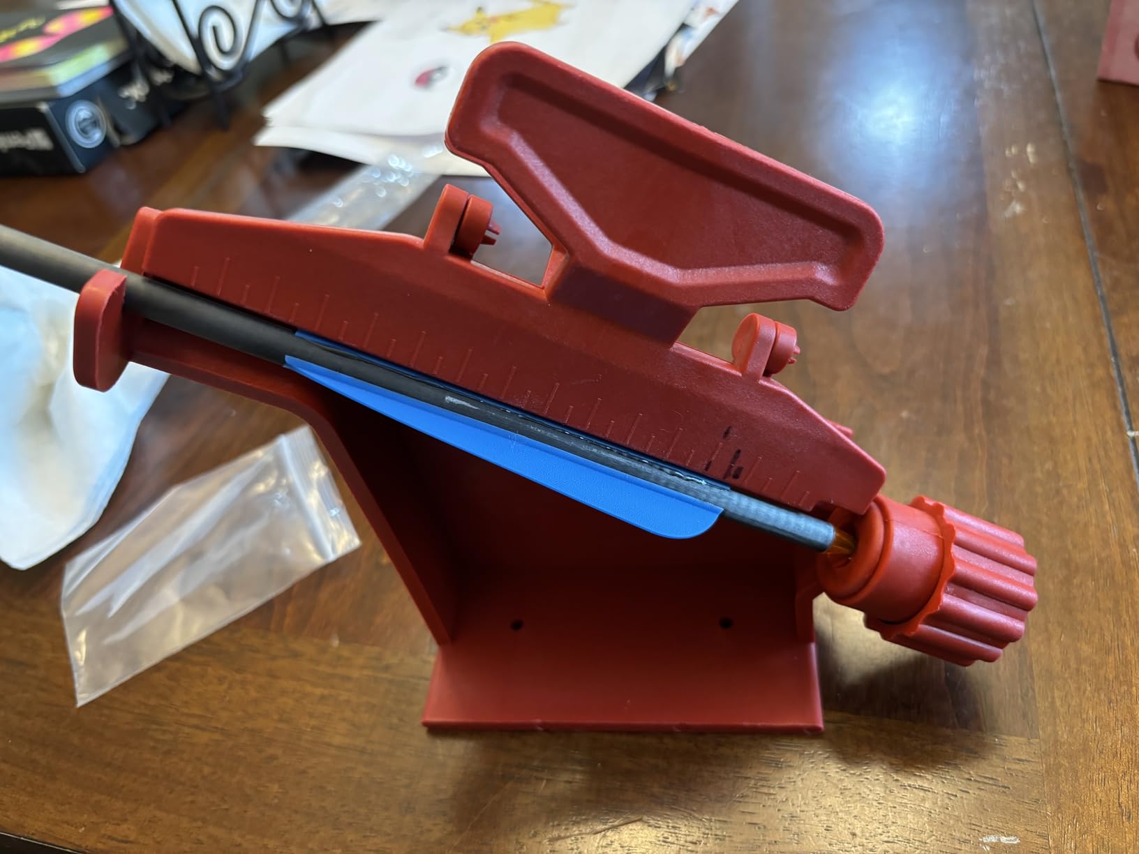 Fletching Jig with Straight Helix Clamps Adjustable Fletch Tool Feather Stick Kit for DIY Repair Arrows Bolts (Red) customer photo 2