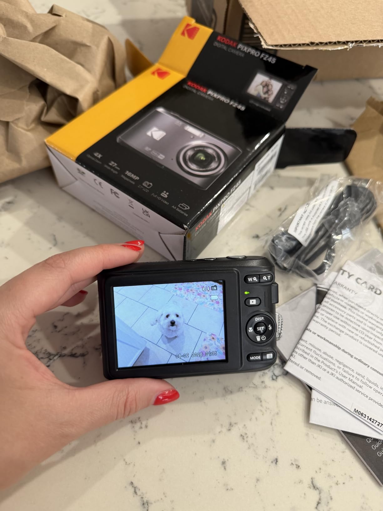 Kodak PIXPRO FZ45 Digital Camera, 16MP Point & Shoot (Black) customer photo 1
