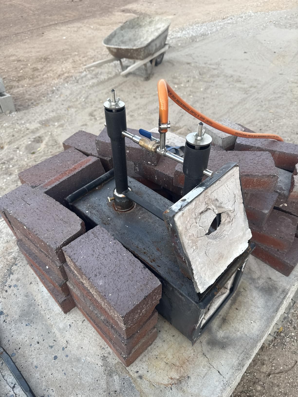 2700F/1482°C Propane Knife Forge, With Dual Burners Portable Propane Forge with Two Durable Doors,Large Capacity Farrier Forge, Square Propane Burner Forge for Knife and Tool Making customer photo 1