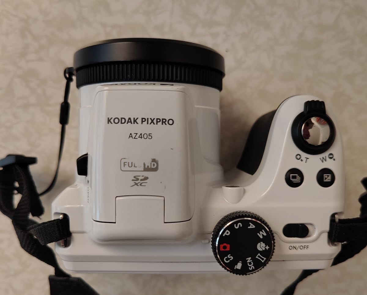 Kodak PIXPRO AZ405 16MP Astro Zoom Digital Camera with 40x Optical Zoom and 3-Inch LCD Display (Black) customer photo 1