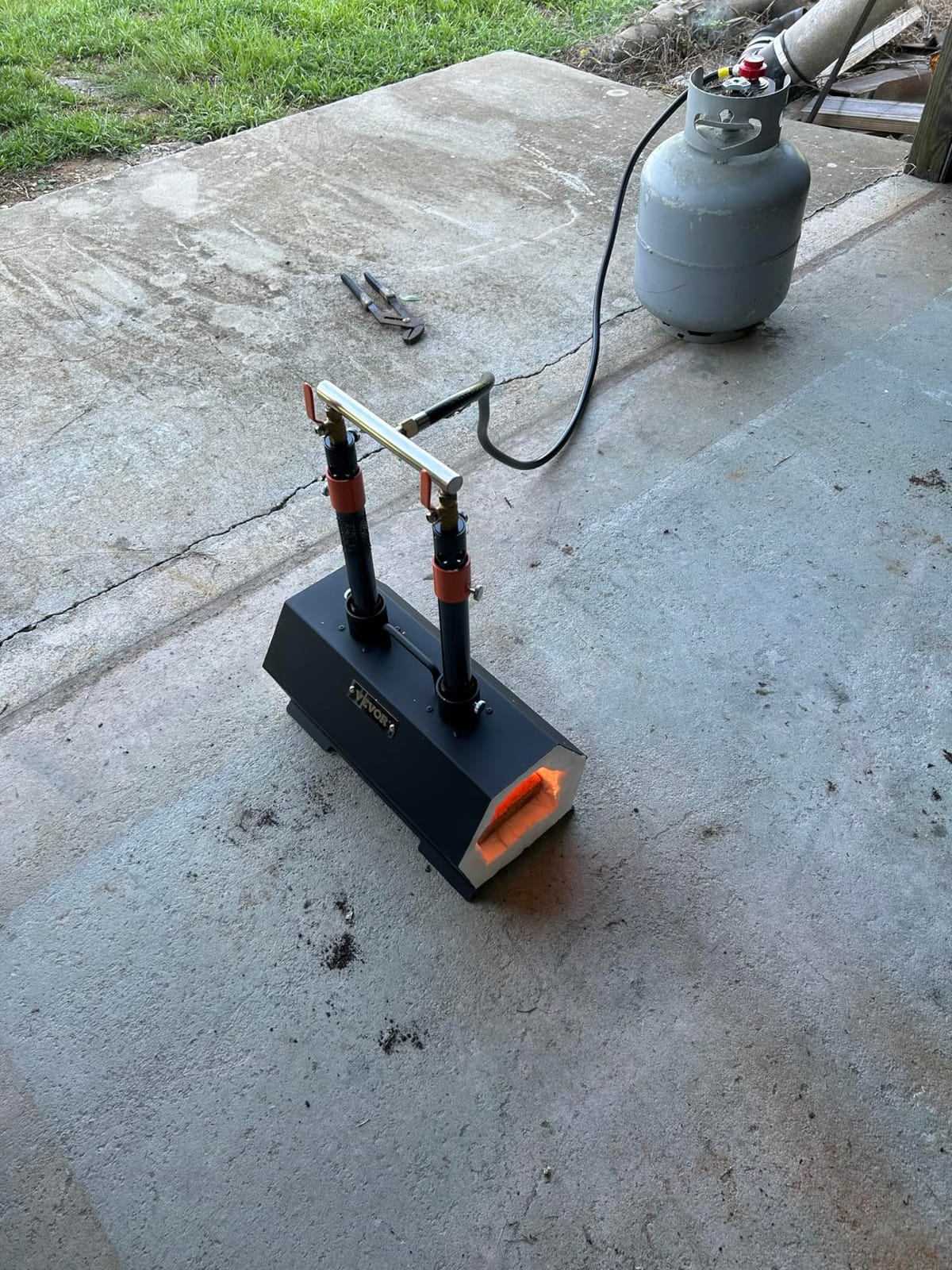 VEVOR Portable Propane Forge, Double Burner Tool and Knife Making, 2600°F customer photo 1