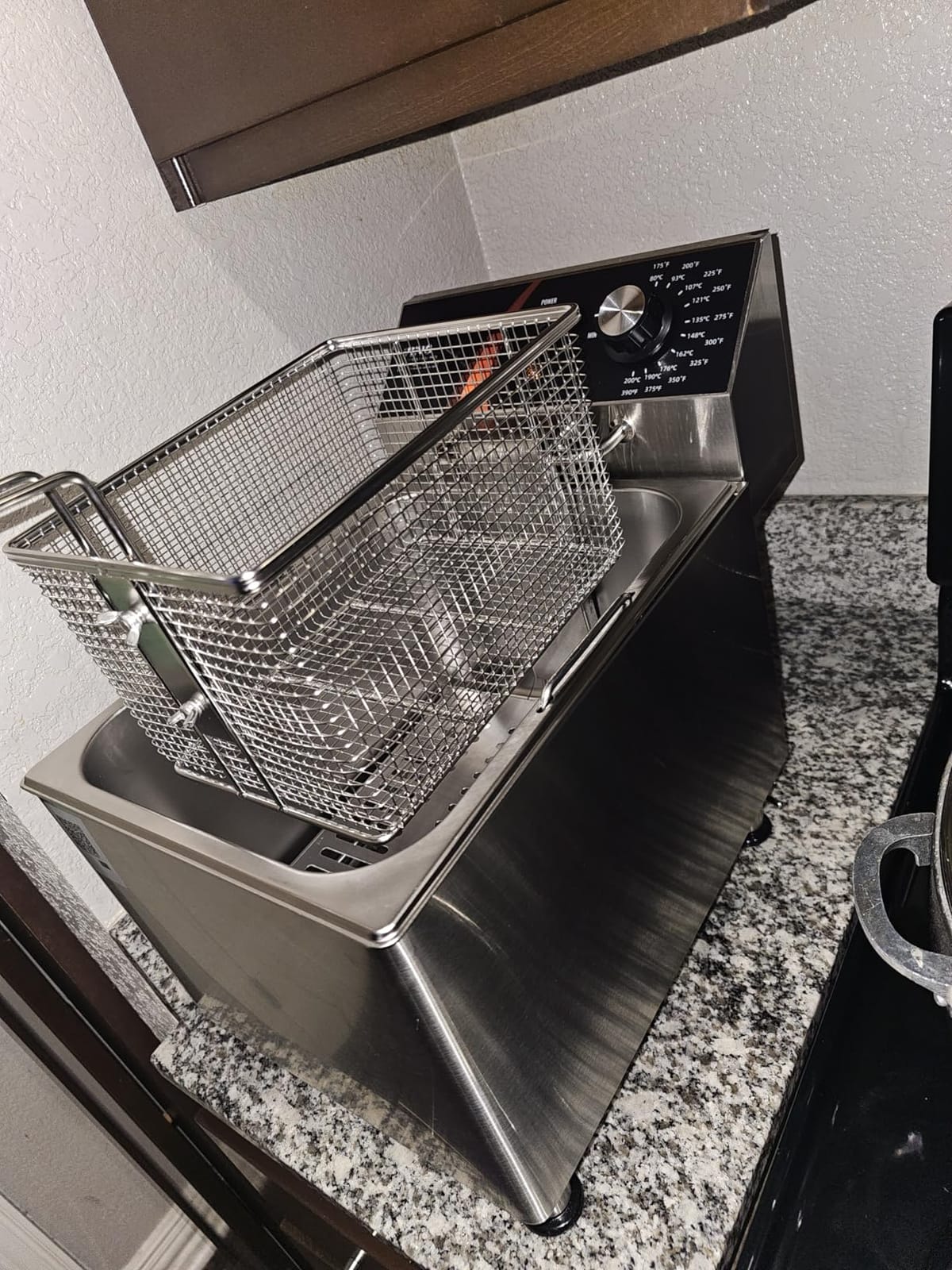 VEVOR Commercial Deep Fryer, Dual Tank 3000W Electric Countertop Fryer with Basket, 2 x 9.1Qt/8.6L Double Stainless Steel Oil Fryer, with Temp Control & Overheat Protection, for Kitchen Restaurant Use customer photo 1