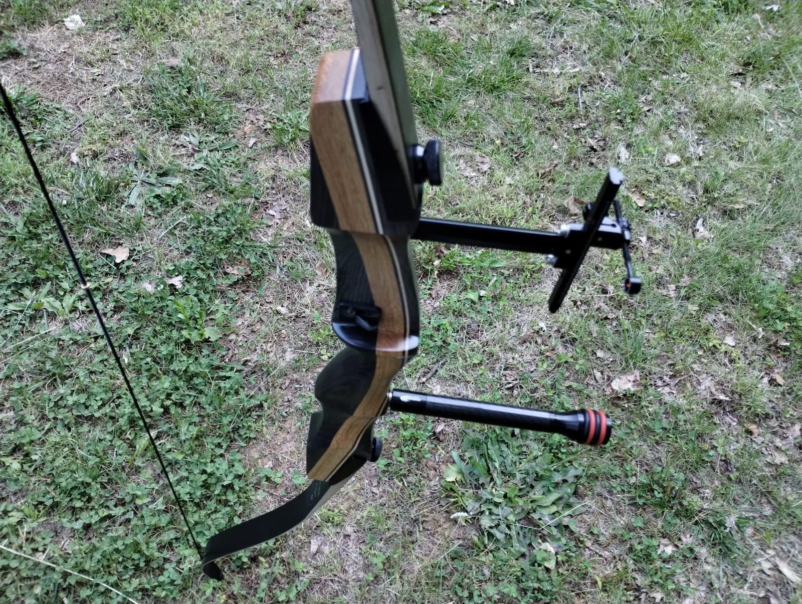 DeeRace Archery Recurve Bow Sight, Adjustable T Shape Target Shooting Bowsight with Optical Fiber Pin Sight customer photo 2
