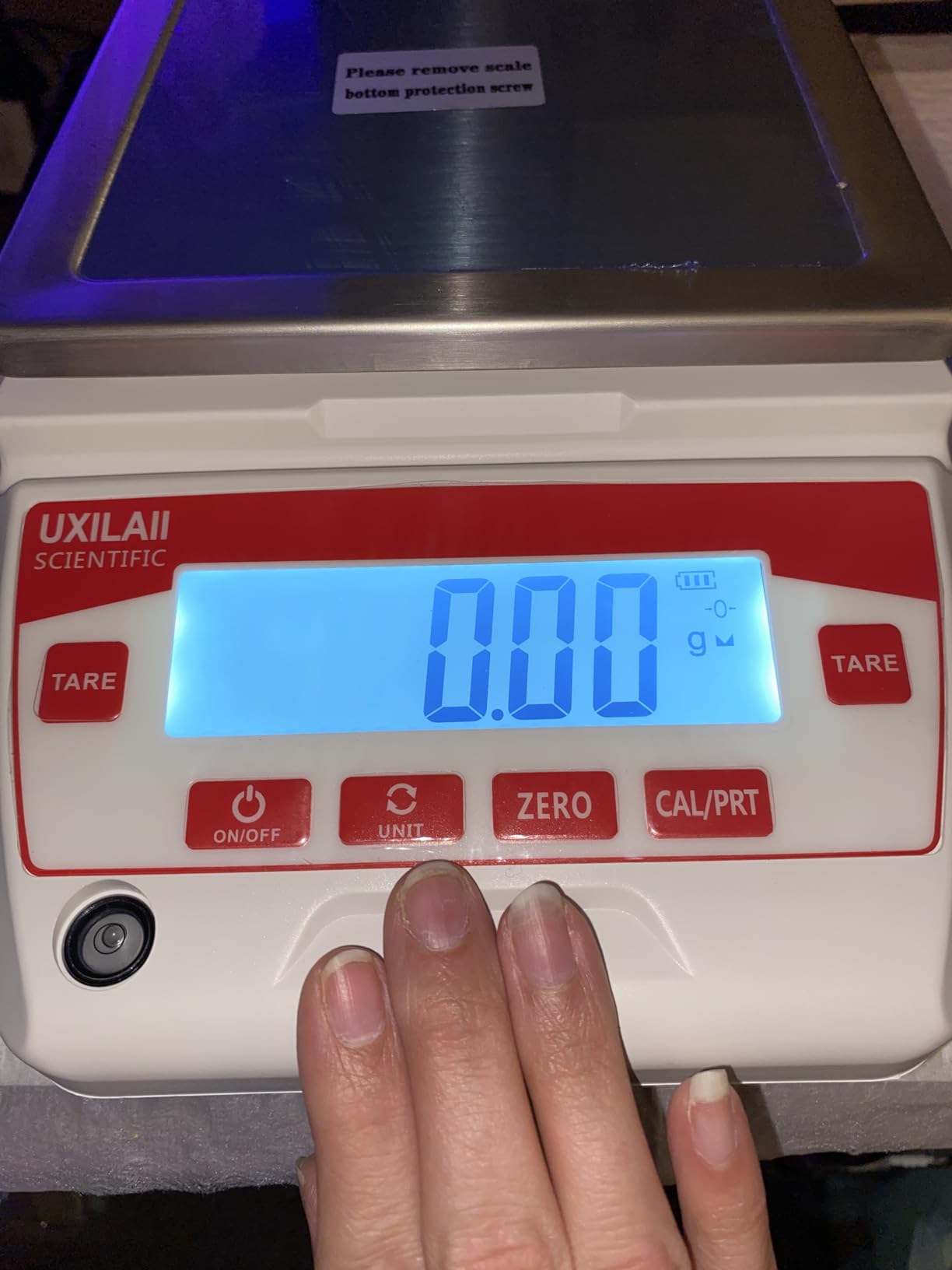 UXILAII Lab Scale 5000g x 0.01g Analytical Balance with 1kg Calibration customer photo 1