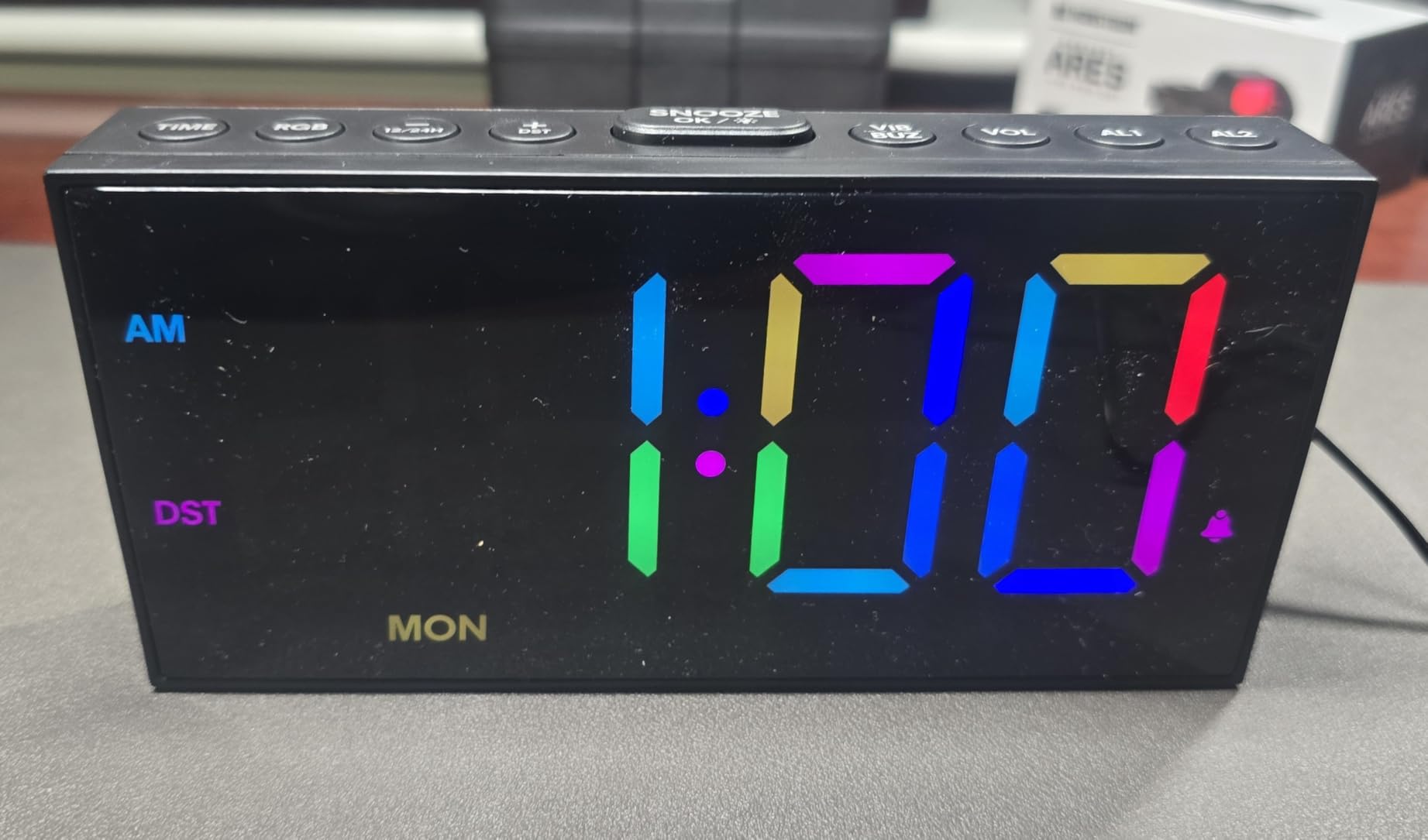 Vibrating Alarm Clock with Bed Shaker for Heavy Sleepers, 3-level Vibration customer photo 2