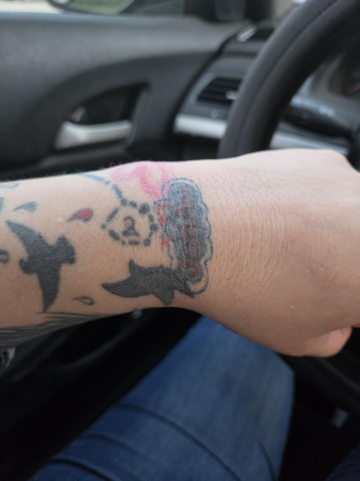 STIGMA Wireless Tattoo Gun Kit Complete Set, Tattoo Pen with 2 Batteries, 20 Cartridge Needles, 10-Color Ink Set and Practice Skin for Beginners and Artists, STP35TI4002-9 customer photo 2