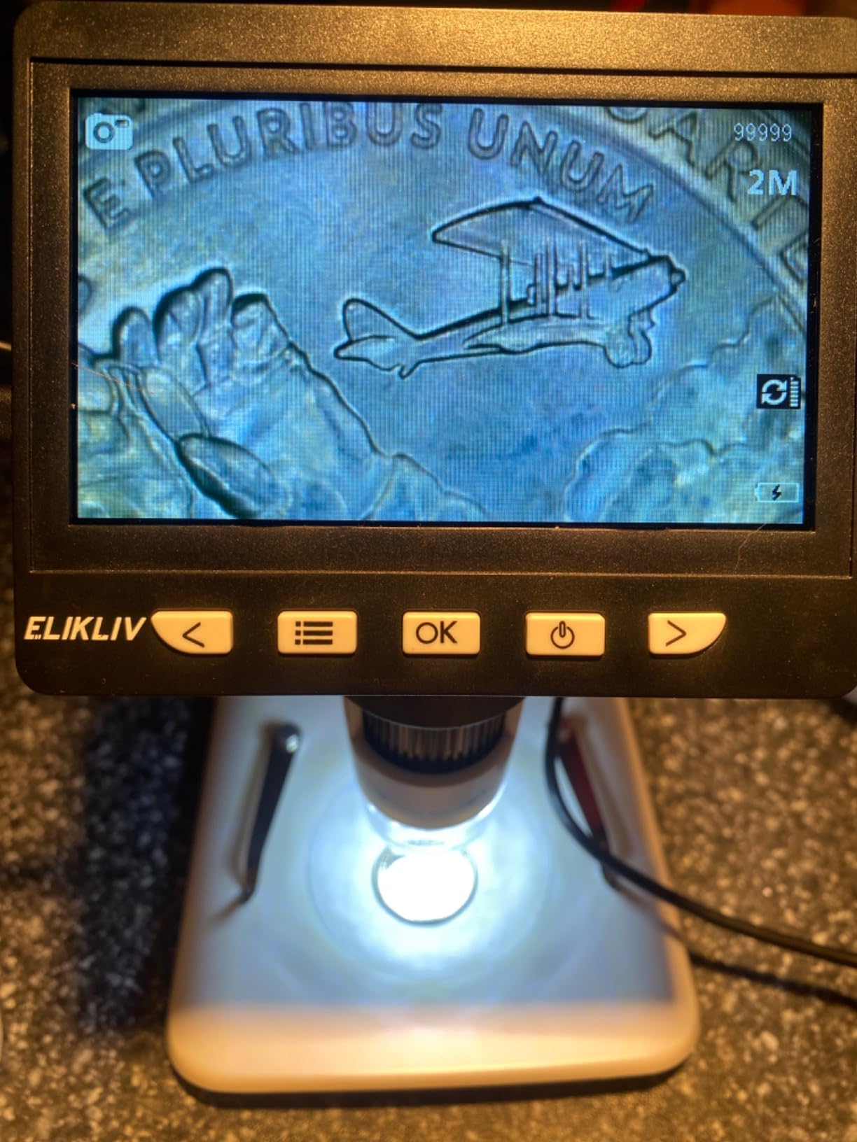 Elikliv Autofocus 4K HDMI Digital Microscope, 10.1