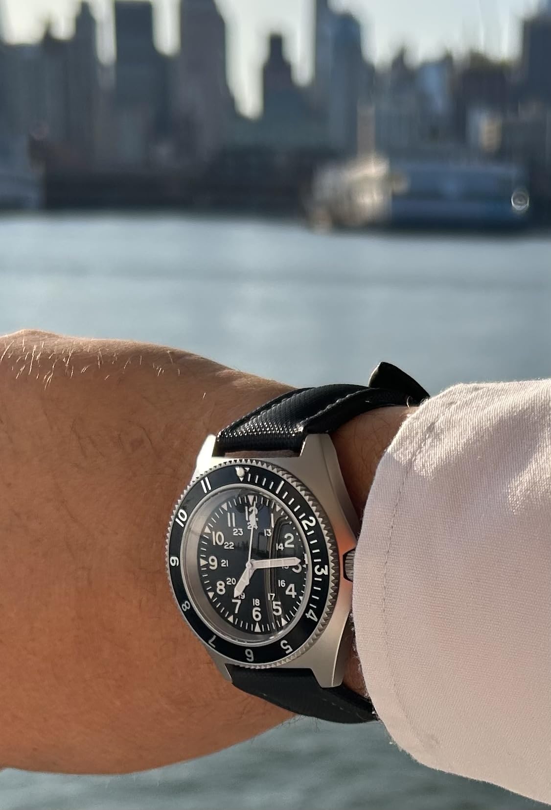 watchdives WD1972 Military Diver Watches VH31 Sweep Second Quartz Watch Sapphire Crystal Luxury Wristwatch 200m Waterproof Watch for Men customer photo 1
