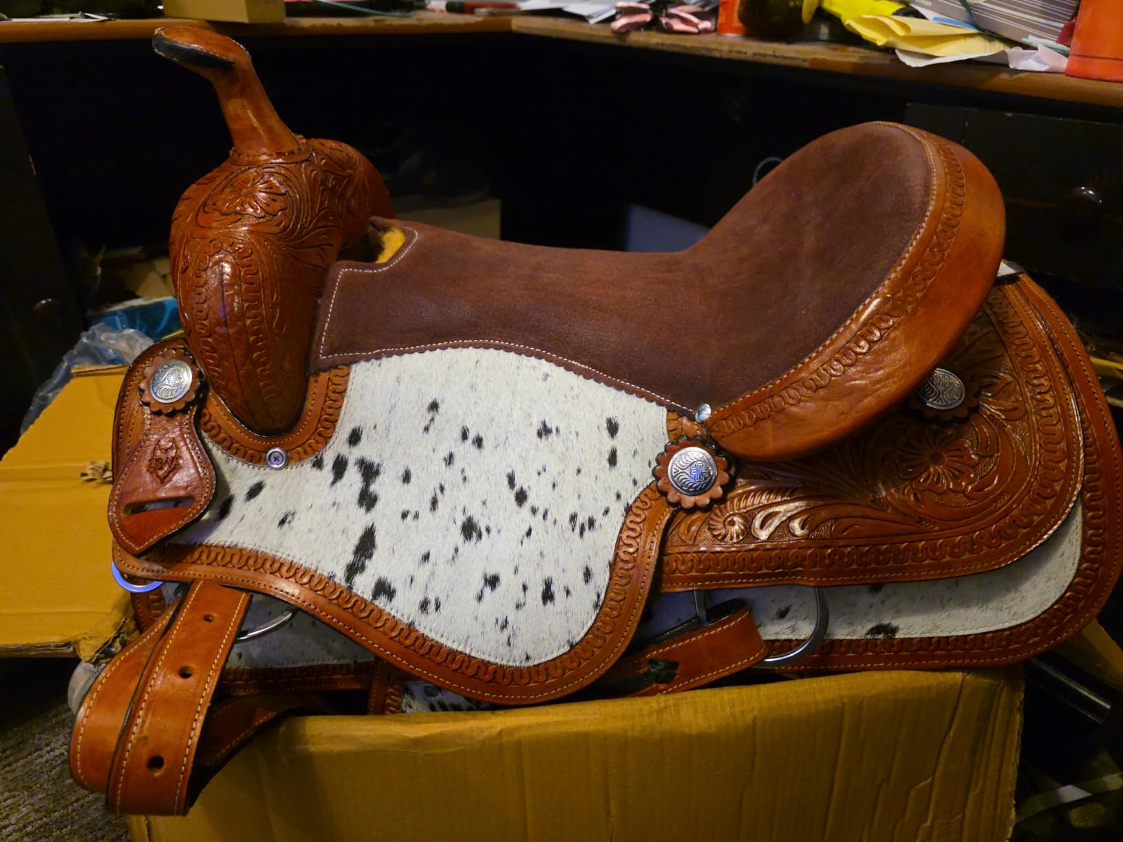 Western Barrel Saddle Set Brown Genuine Leather Hair On Cowhide Hand Tooled Horse Saddle with Headstall, Breast Collar & Reins for Trail Riding, Rodeo, Ranch & Pleasure, 8-17 Inch customer photo 2