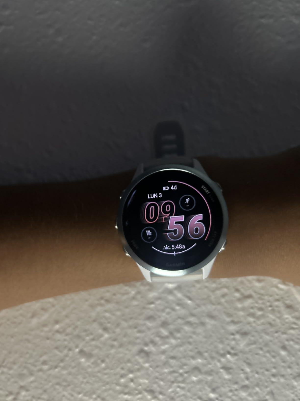 Garmin Forerunner® 570, 47mm, Aluminum, Black customer photo 1