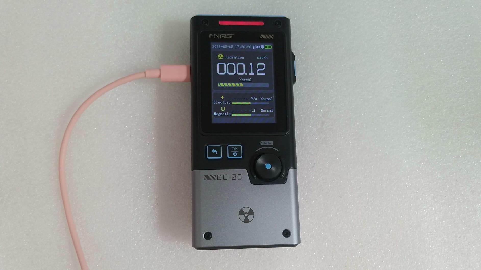 FNIRSI GC-03 3-in-1 Geiger Counter Nuclear Electromagnetic Detector customer photo 2