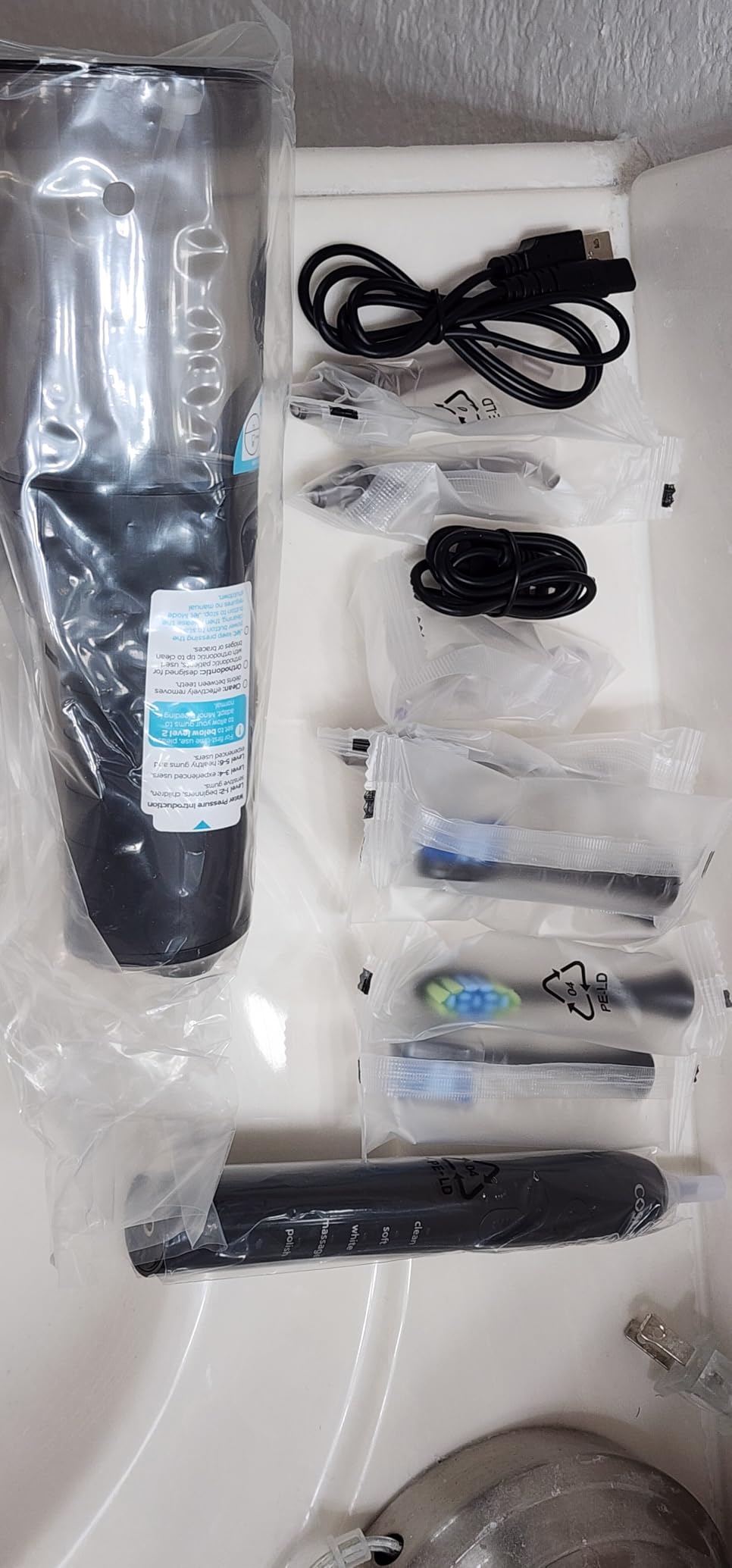 COSLUS C51C30 Water Flosser Electric Toothbrush Combo, 2-1 Oral Clean Kit customer photo 1