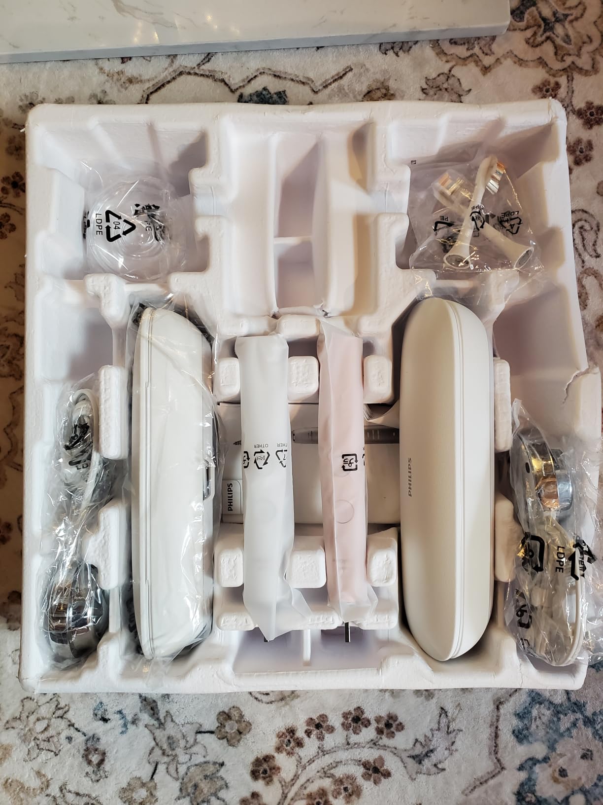 Philips Sonicare DiamondClean 9000 Electric Toothbrush Bundle, HX9912/72 customer photo 1