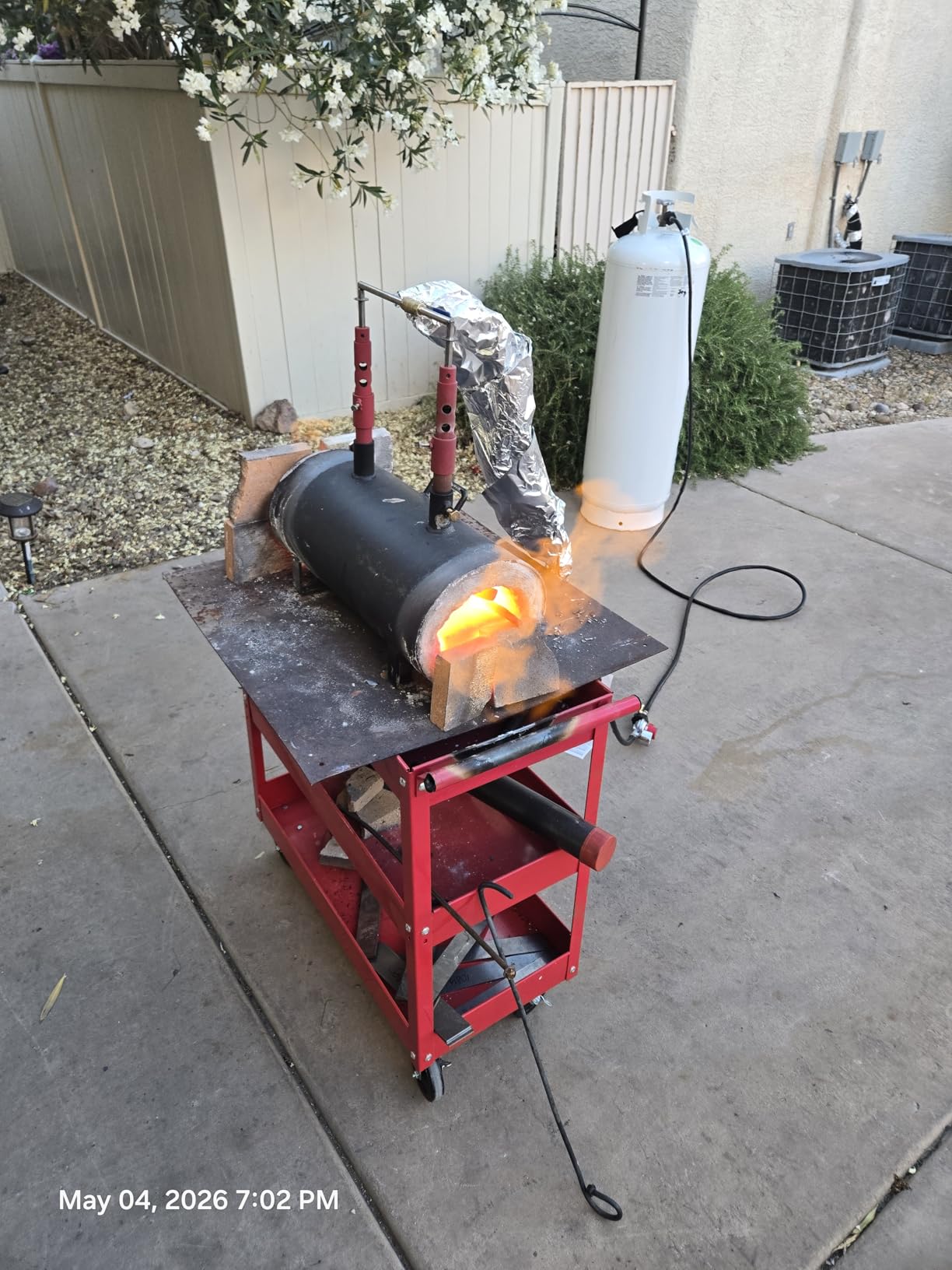 Propane Gas Forge, Double Burner Blacksmithing Forge Large Capacity Forge, Oval Propane Burner Forge with 16.85 Inch V-Bit Tongs & Leather Welding Gloves for Farrier, Knife and Tool Making customer photo 2