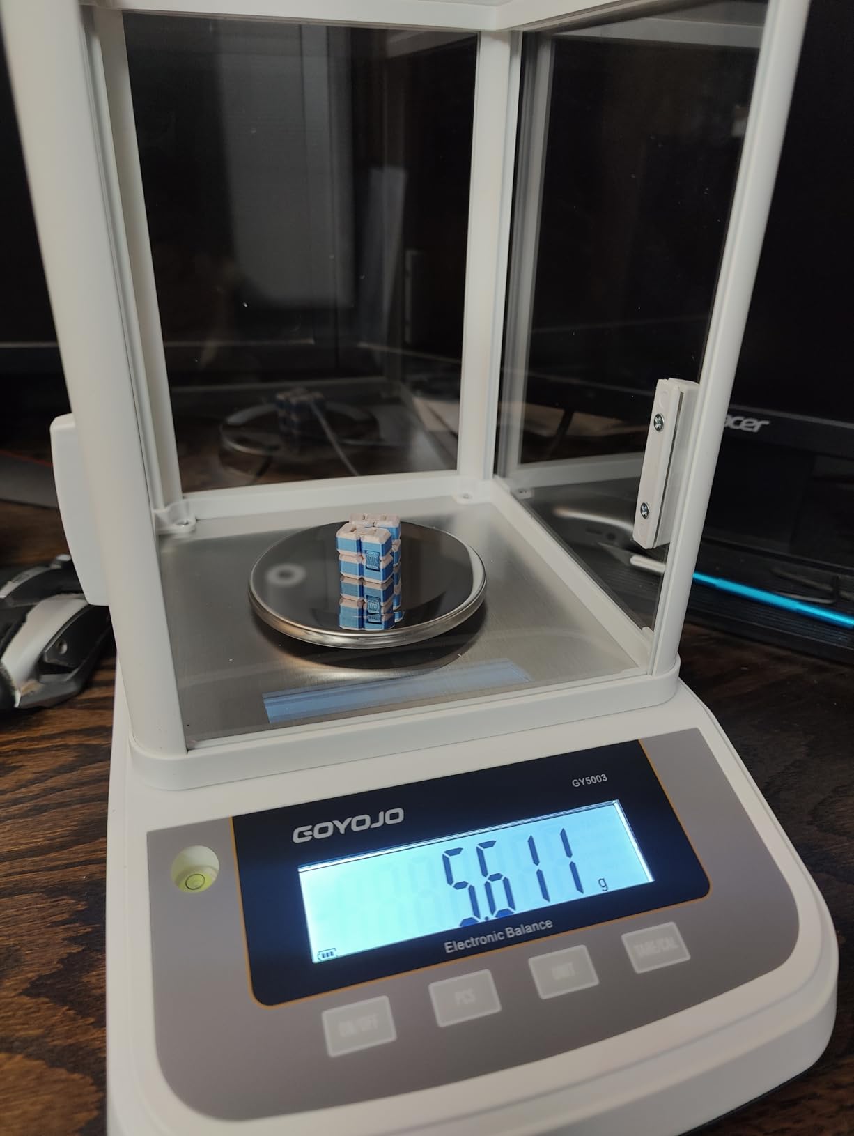 Lab Analytical Balance 500g x 0.001g Precision Digital Scale, with Windshield and RS232 Interface, for Scientific Laboratories, Research, Industrial, Kitchen, Food, Jewelry, 19 Units, 500g Weight customer photo 1