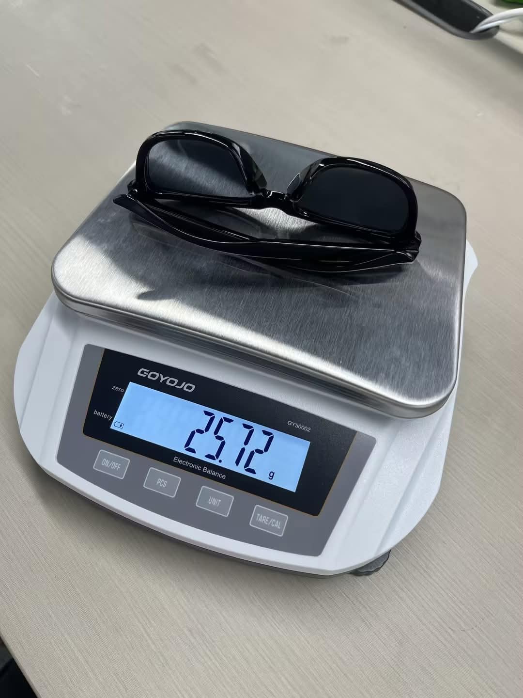 Lab Analytical Balance 500g x 0.001g Precision Digital Scale, with Windshield and RS232 Interface, for Scientific Laboratories, Research, Industrial, Kitchen, Food, Jewelry, 19 Units, 500g Weight customer photo 2